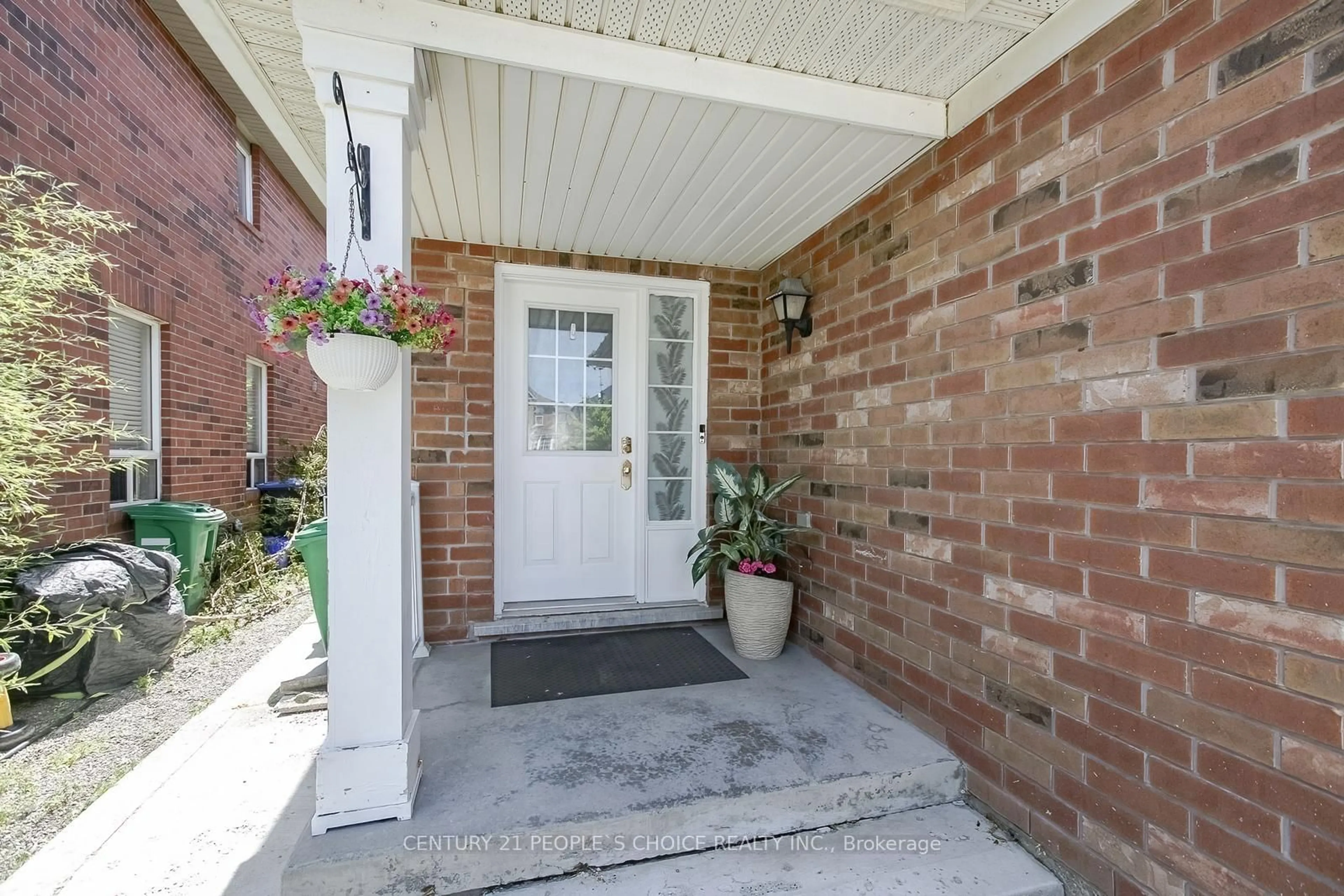 Indoor entryway for 47 Garibaldi Dr, Brampton Ontario L6X 4Z2