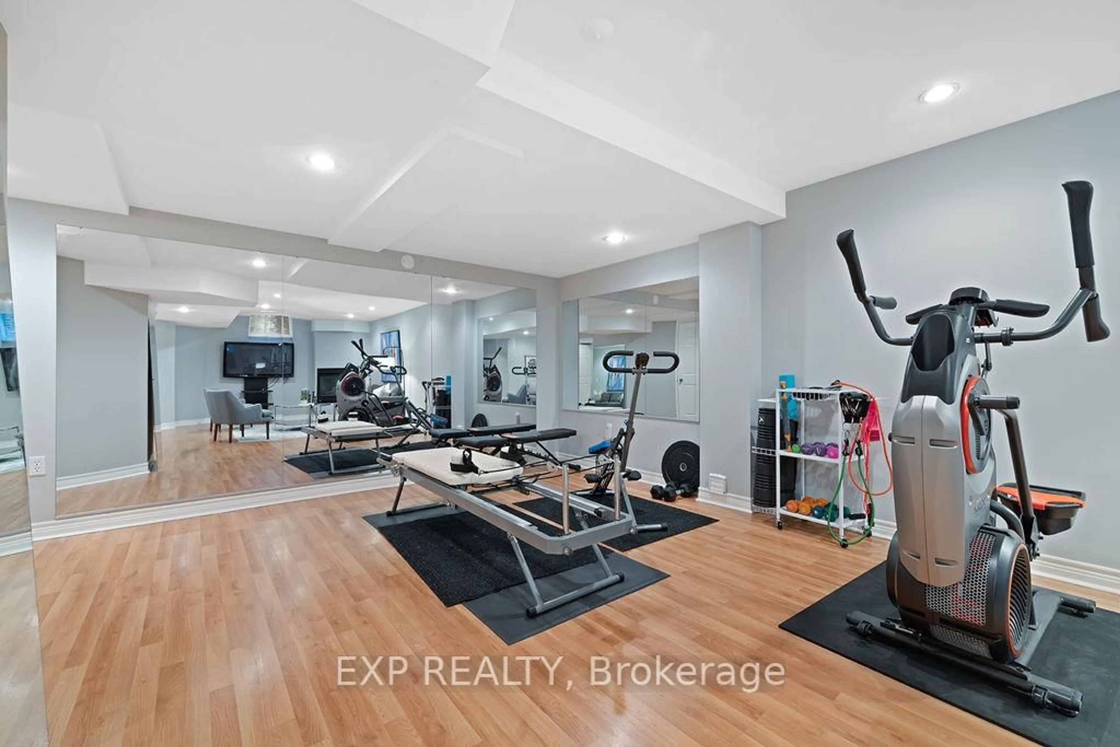 Gym or fitness room for 1829 Glenvista Dr, Oakville Ontario L6H 6K5