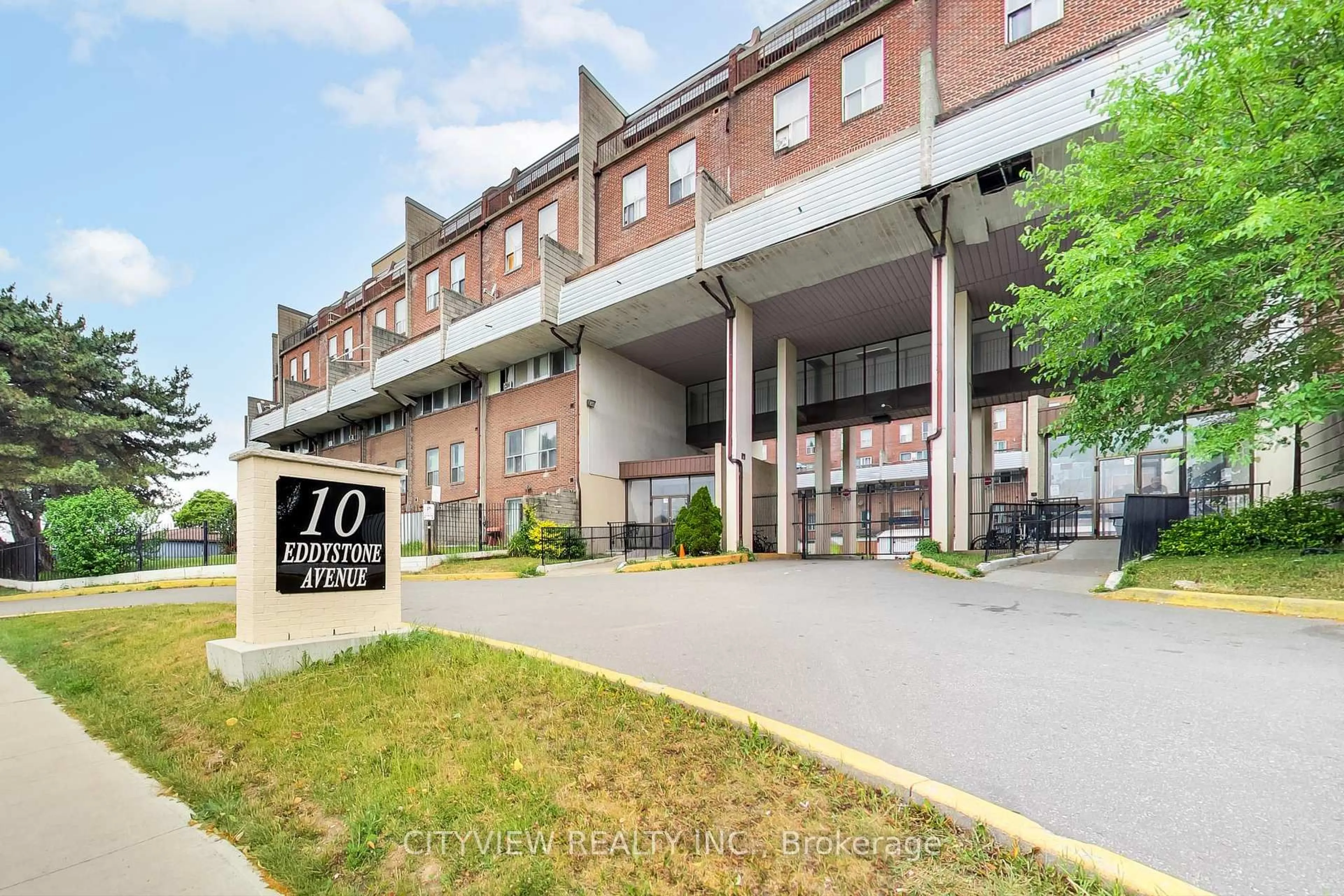 Patio, building for 10 Eddystone Ave #276, Toronto Ontario M3N 2T2