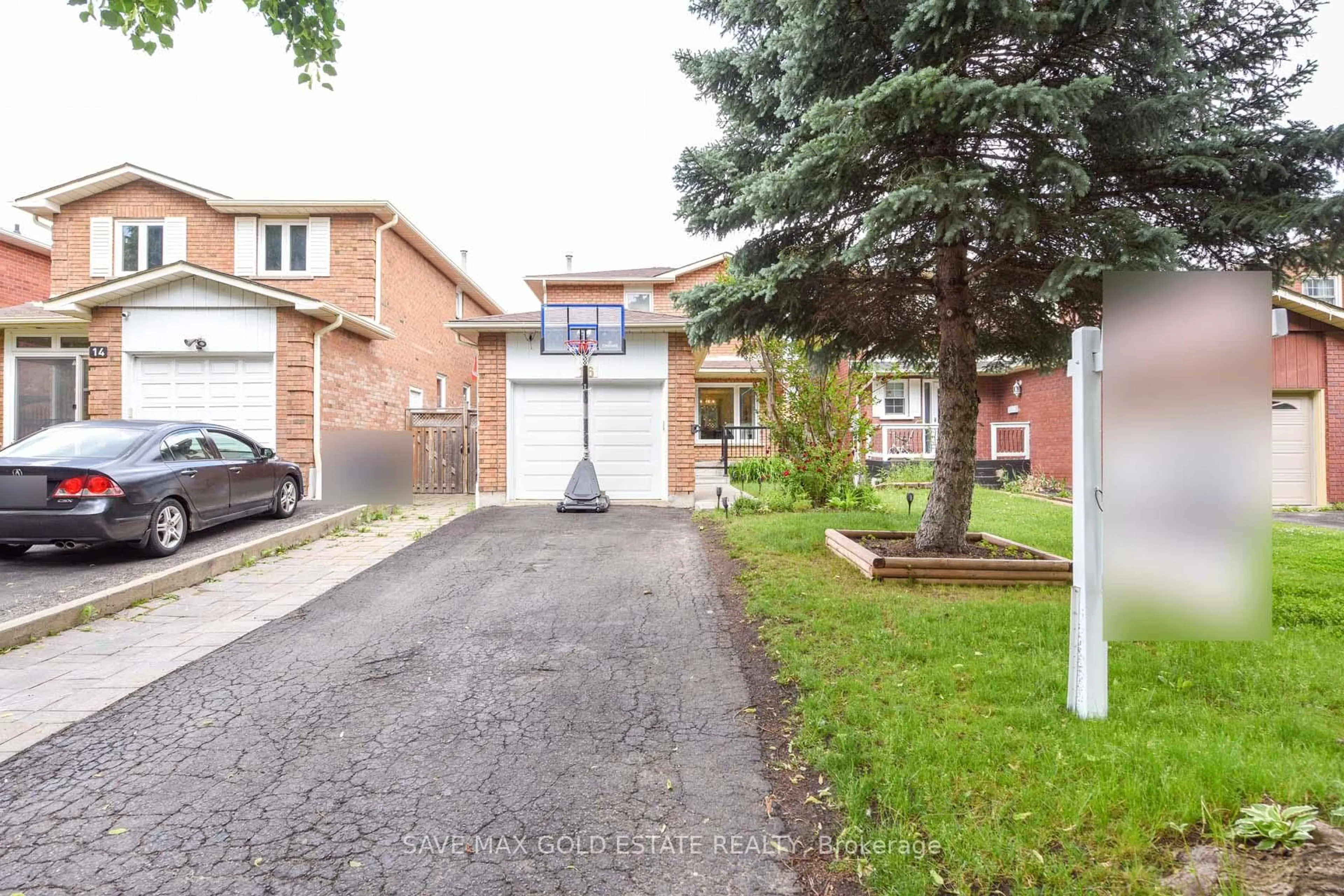 Unknown for 16 Langholm Crt, Brampton Ontario L6Z 2Y1