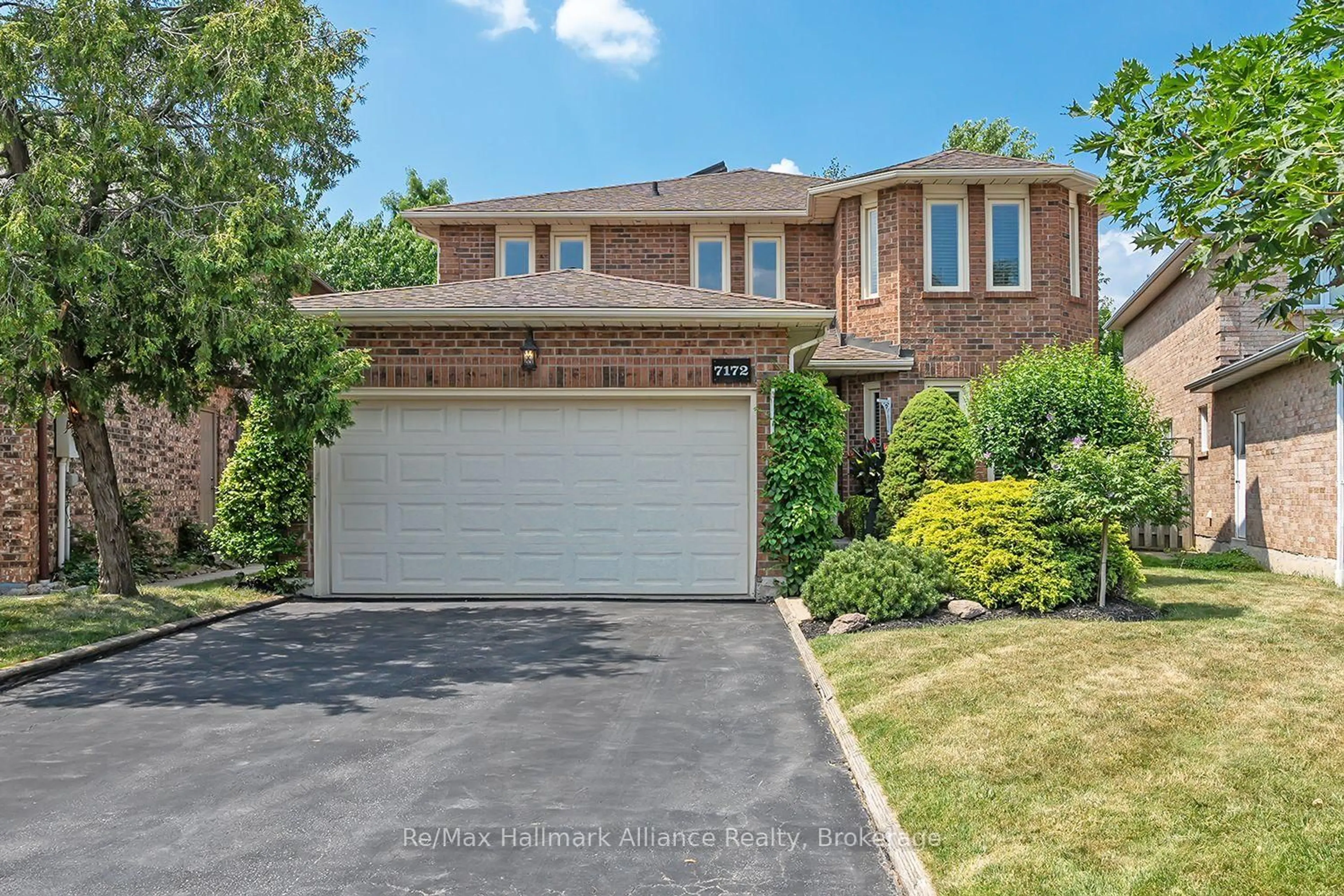 Home with brick exterior material, street for 7172 Baywood Crt, Mississauga Ontario L5N 5N5
