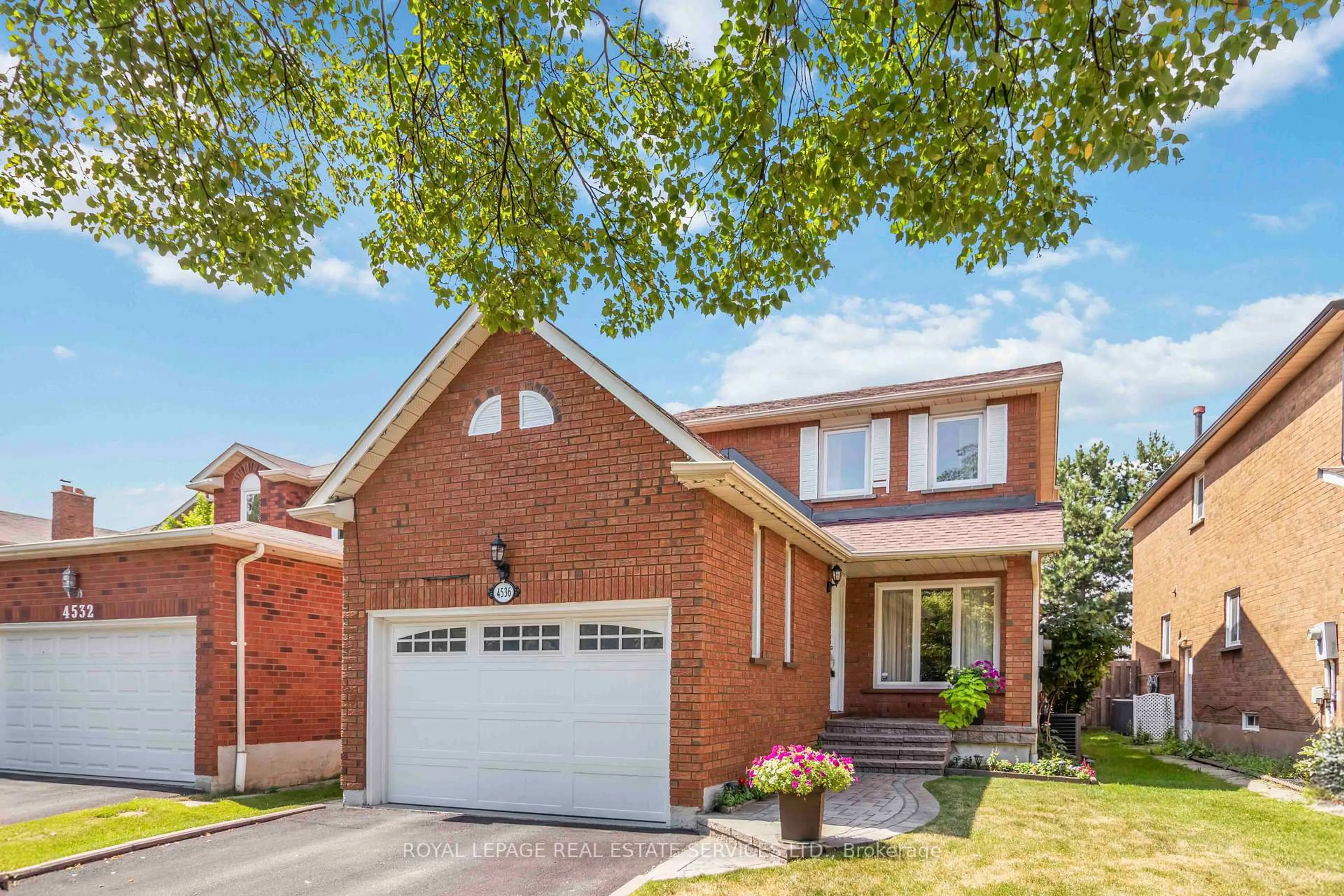 Home with brick exterior material, street for 4536 Metcalfe Ave, Mississauga Ontario L5M 4L6
