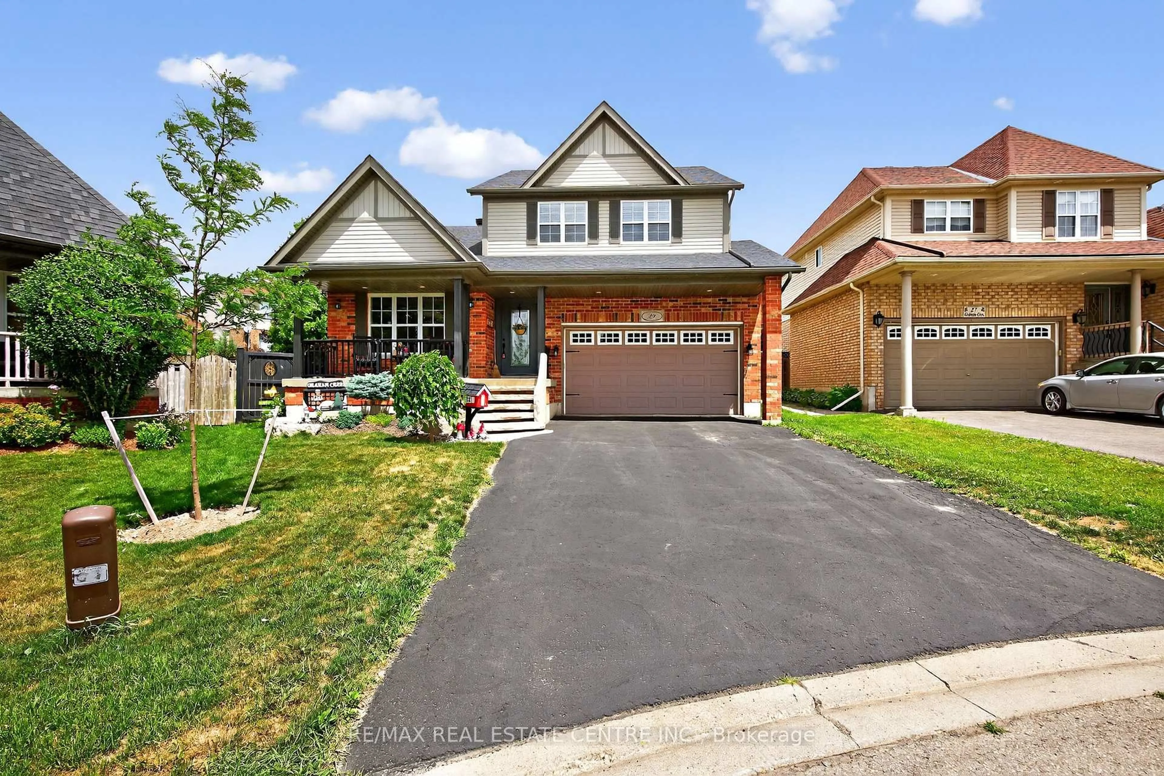 Home with brick exterior material, street for 29 Graham Cres, Orangeville Ontario L9W 5J5
