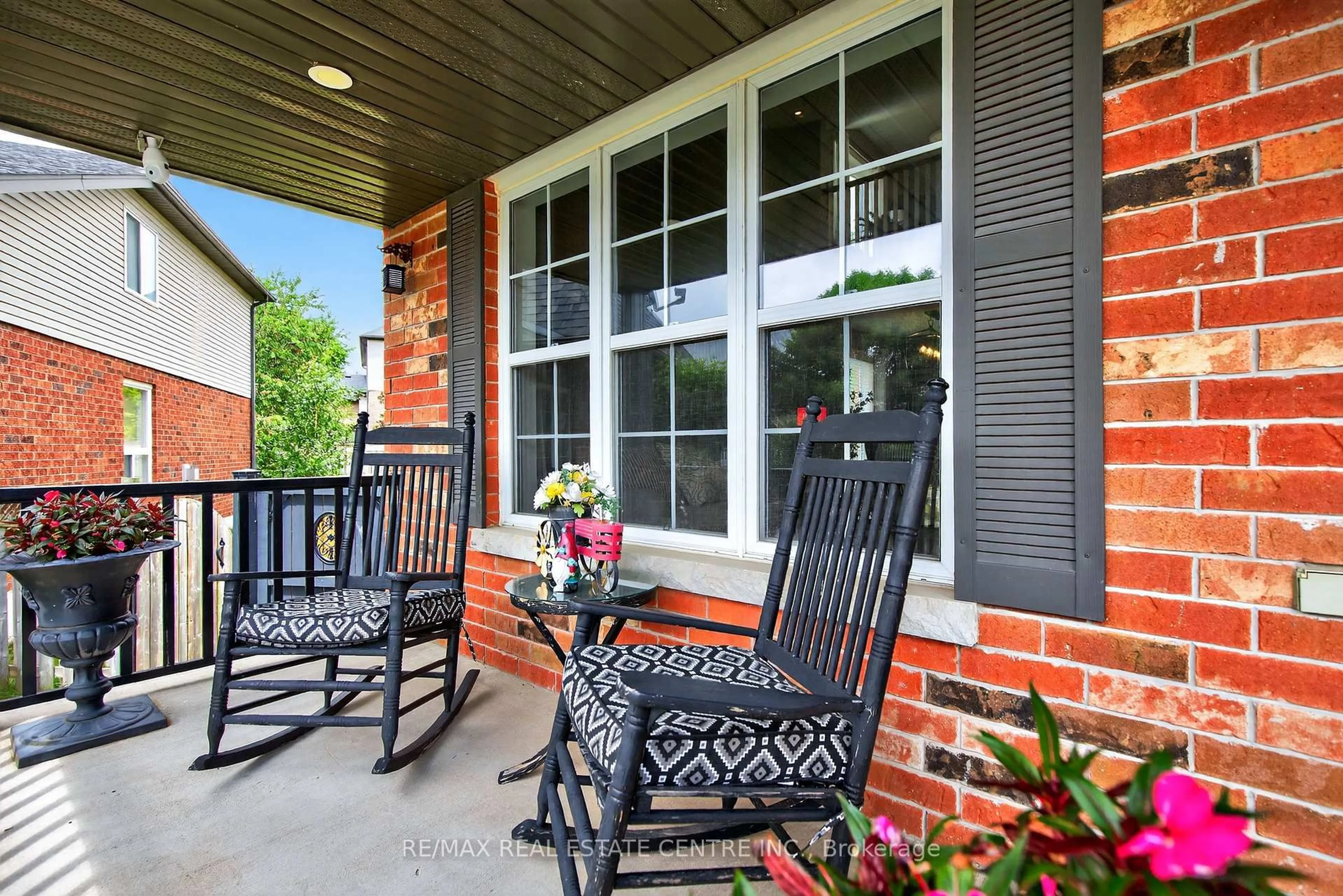 Home with brick exterior material, street for 29 Graham Cres, Orangeville Ontario L9W 5J5