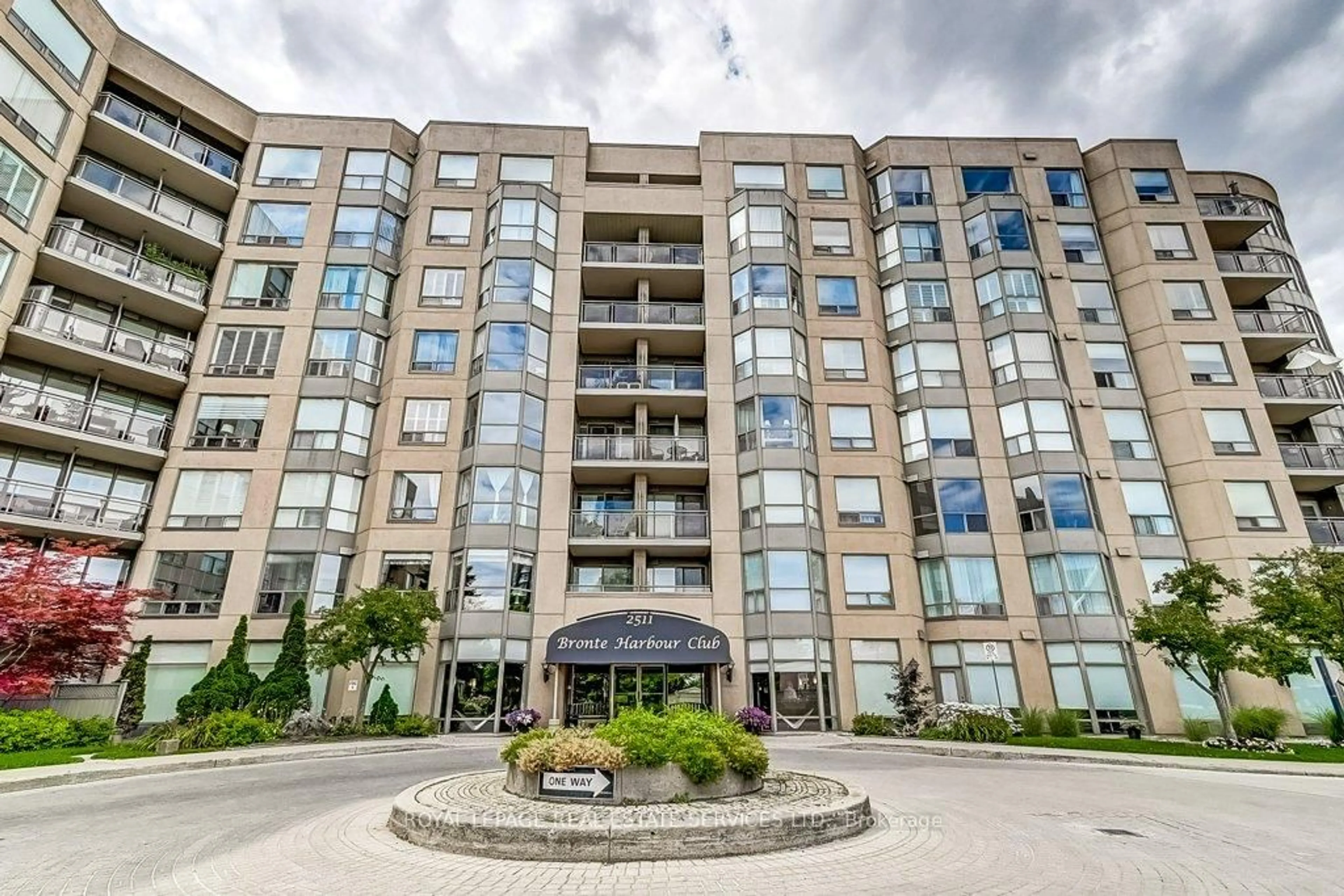 Unknown for 2511 Lakeshore Rd #415, Oakville Ontario L6L 6L9