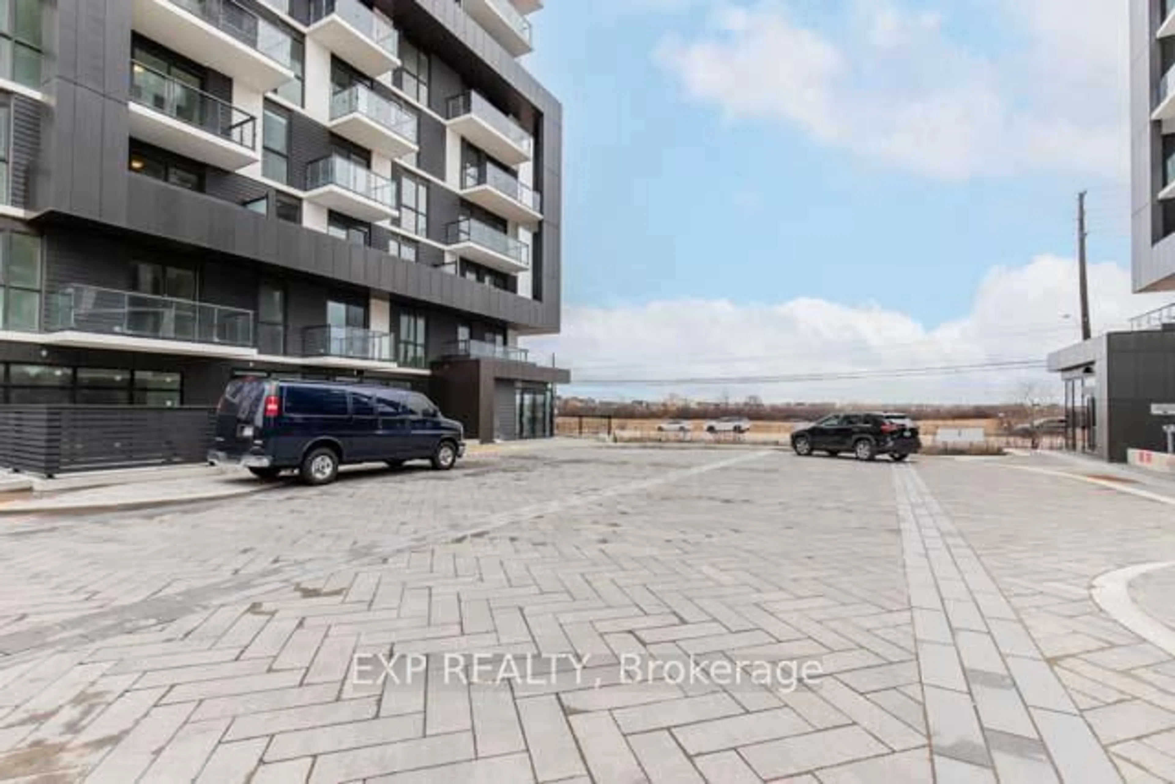 Patio, street for 335 Wheat Boom Dr #305, Oakville Ontario L6H 7Y1