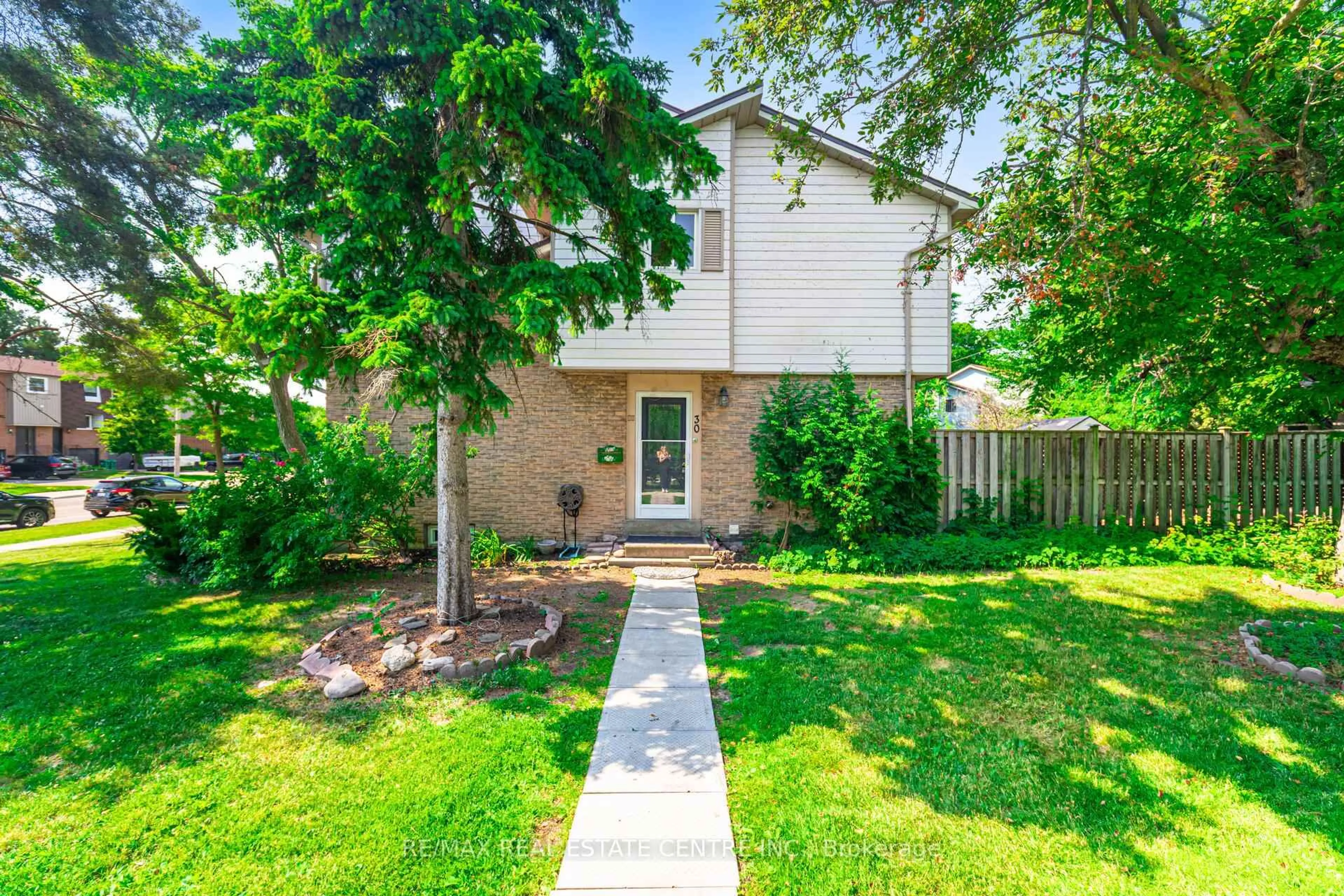 Unknown for 6540 Falconer Dr #30, Mississauga Ontario L5N 1M1