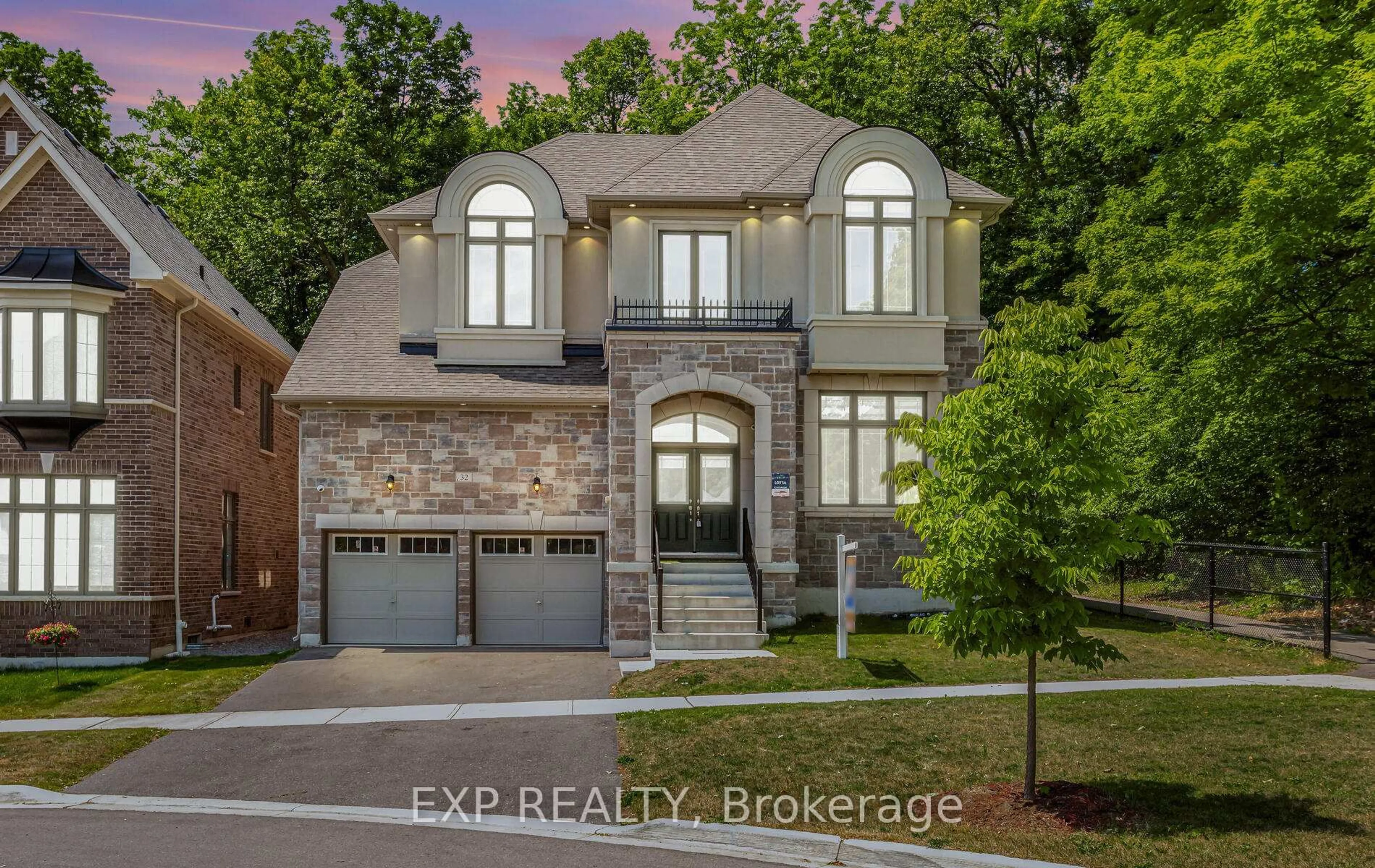 Home with brick exterior material, street for 32 Daisy Meadow Cres, Caledon Ontario L7C 3A3
