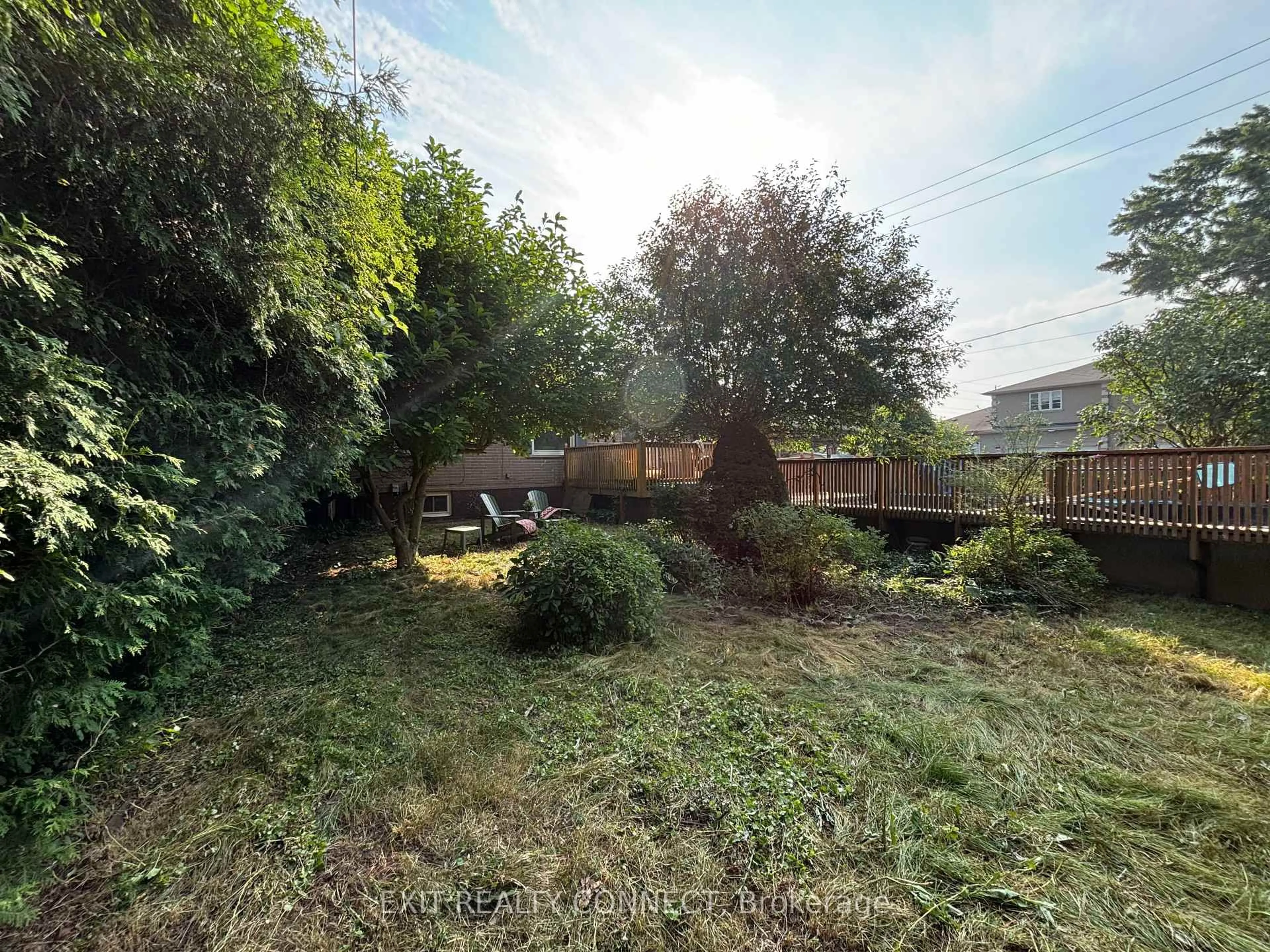 A pic from outside/outdoor area/front of a property/back of a property/a pic from drone, forest/trees view for 398 Third Line, Oakville Ontario L6L 4A5