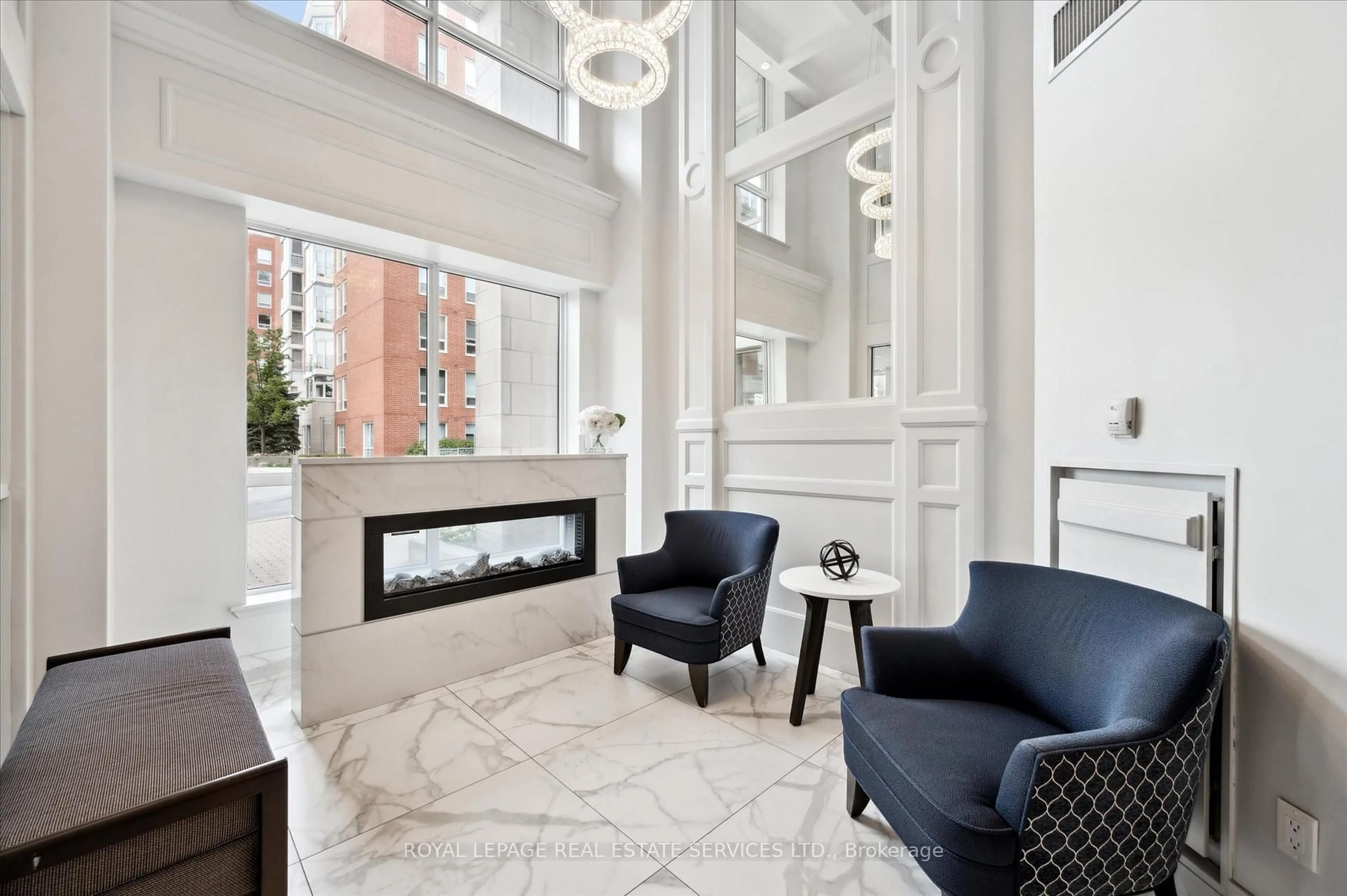 Lobby for 40 Old Mill Rd #LPH1, Oakville Ontario L6J 7W2