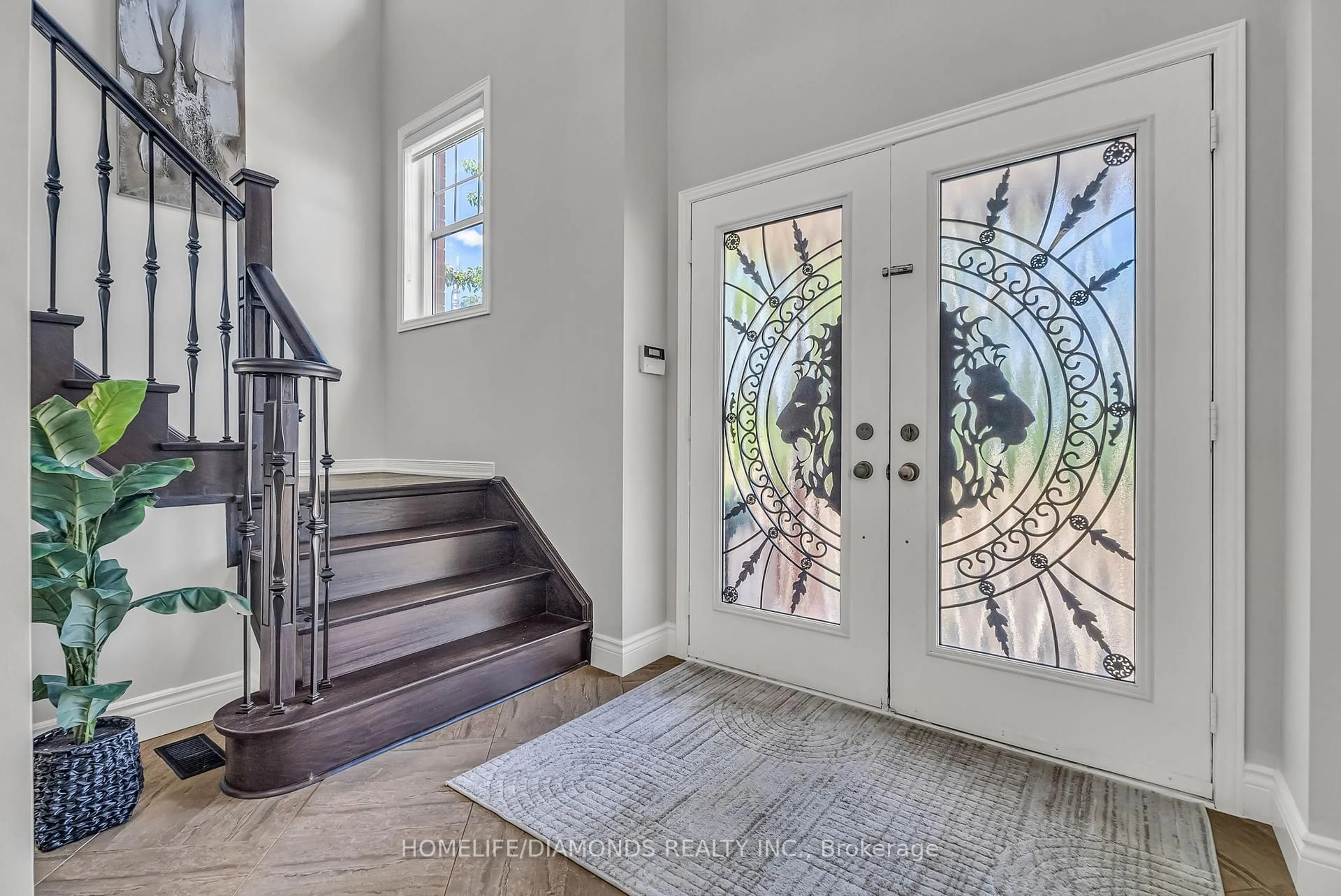 Indoor entryway for 410 DUNCAN Lane, Milton Ontario L9T 0S9