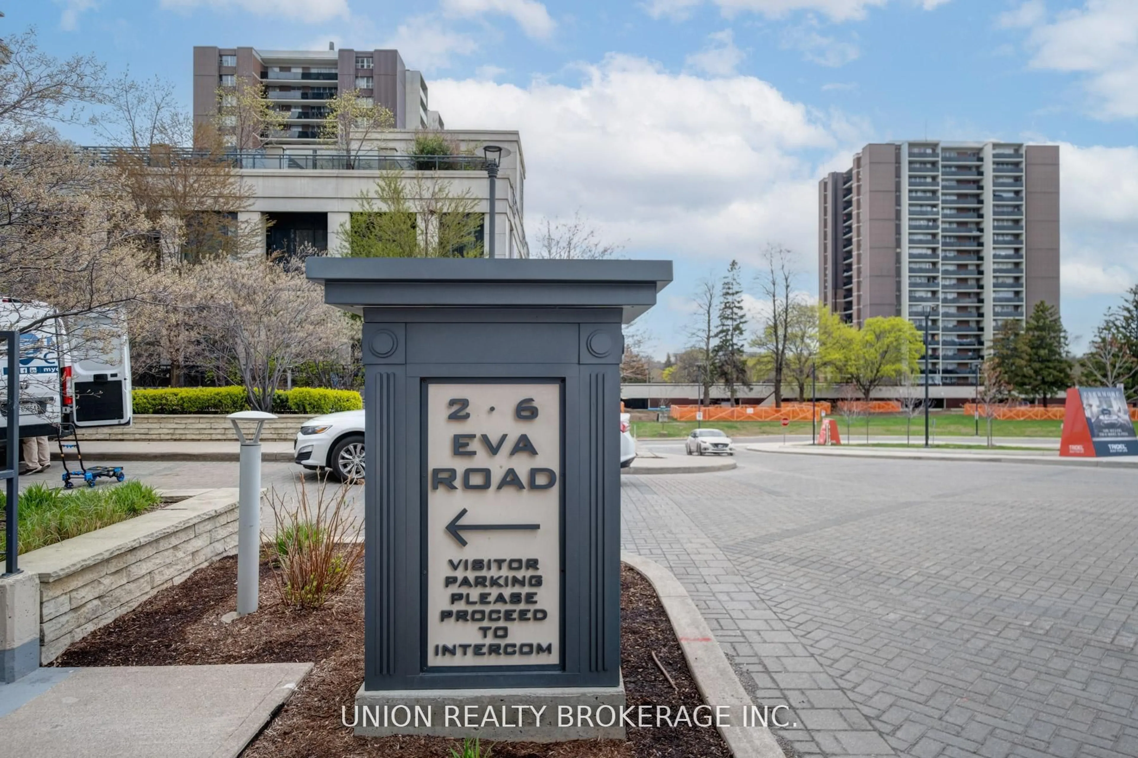 Indoor entryway for 2 Eva Rd #824, Toronto Ontario M9C 0A9