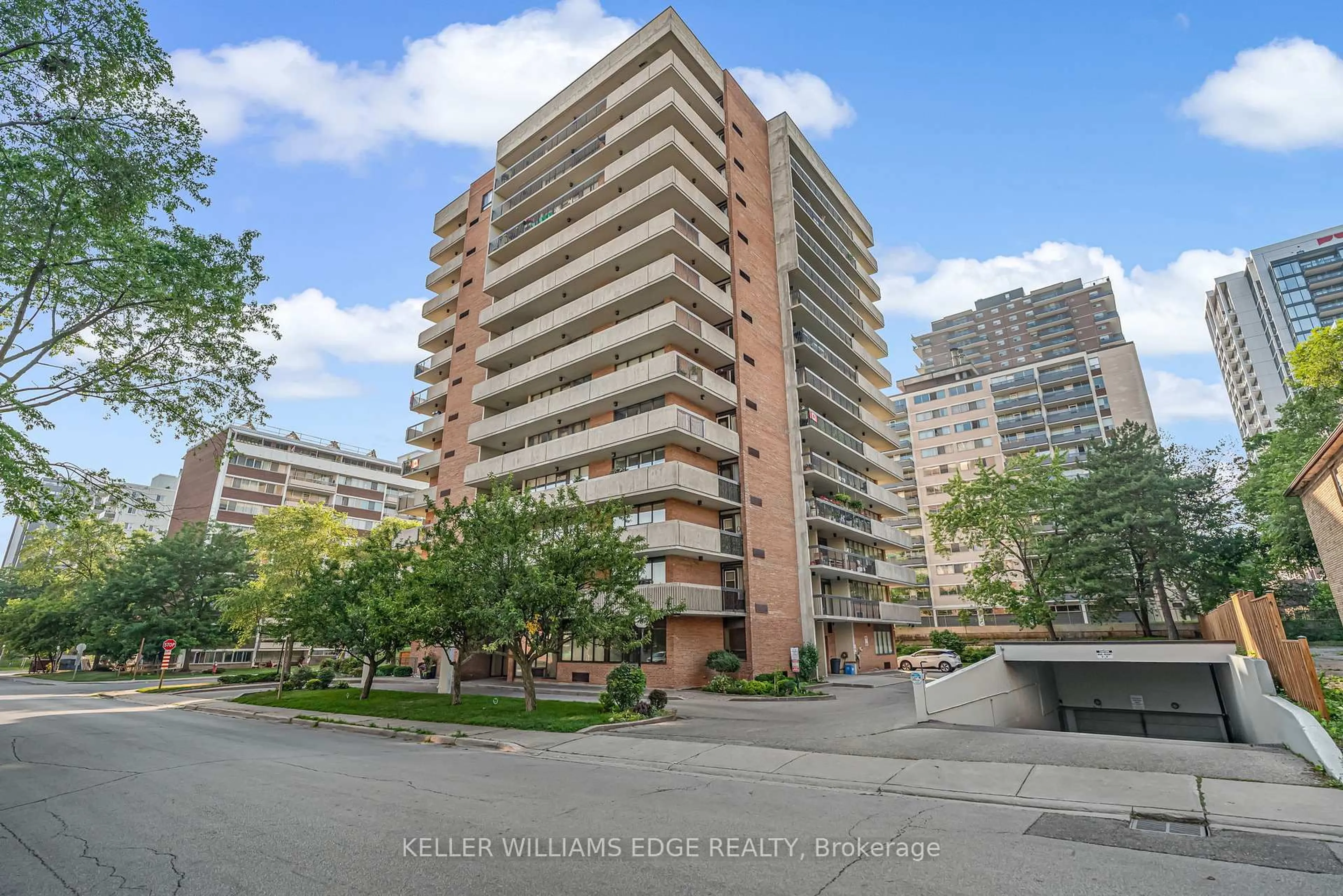 Patio, unknown for 66 High St #904, Mississauga Ontario L5G 1K2
