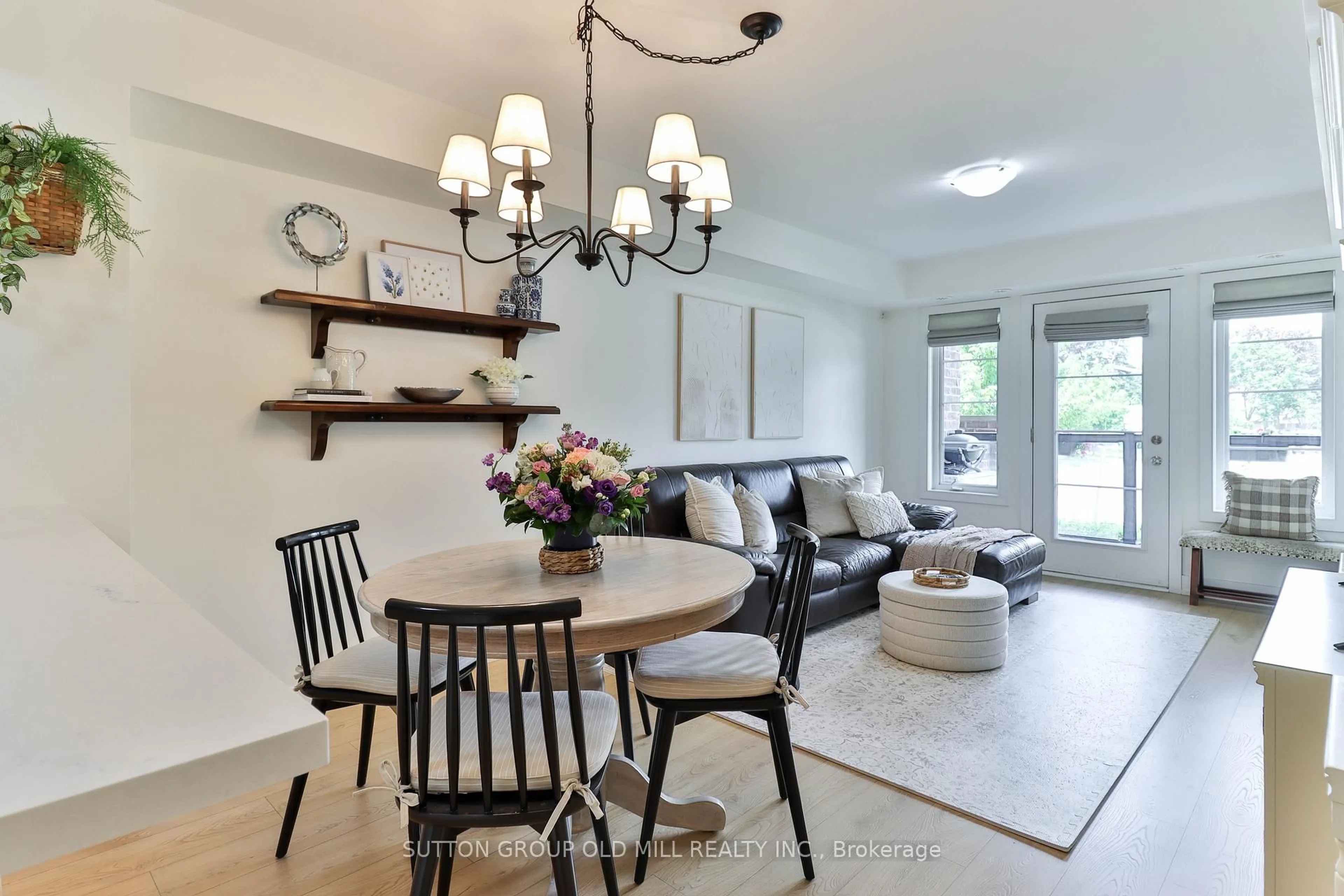 Dining room, wood/laminate floor for 2335 Sheppard Ave #22, Toronto Ontario M9M 0E9