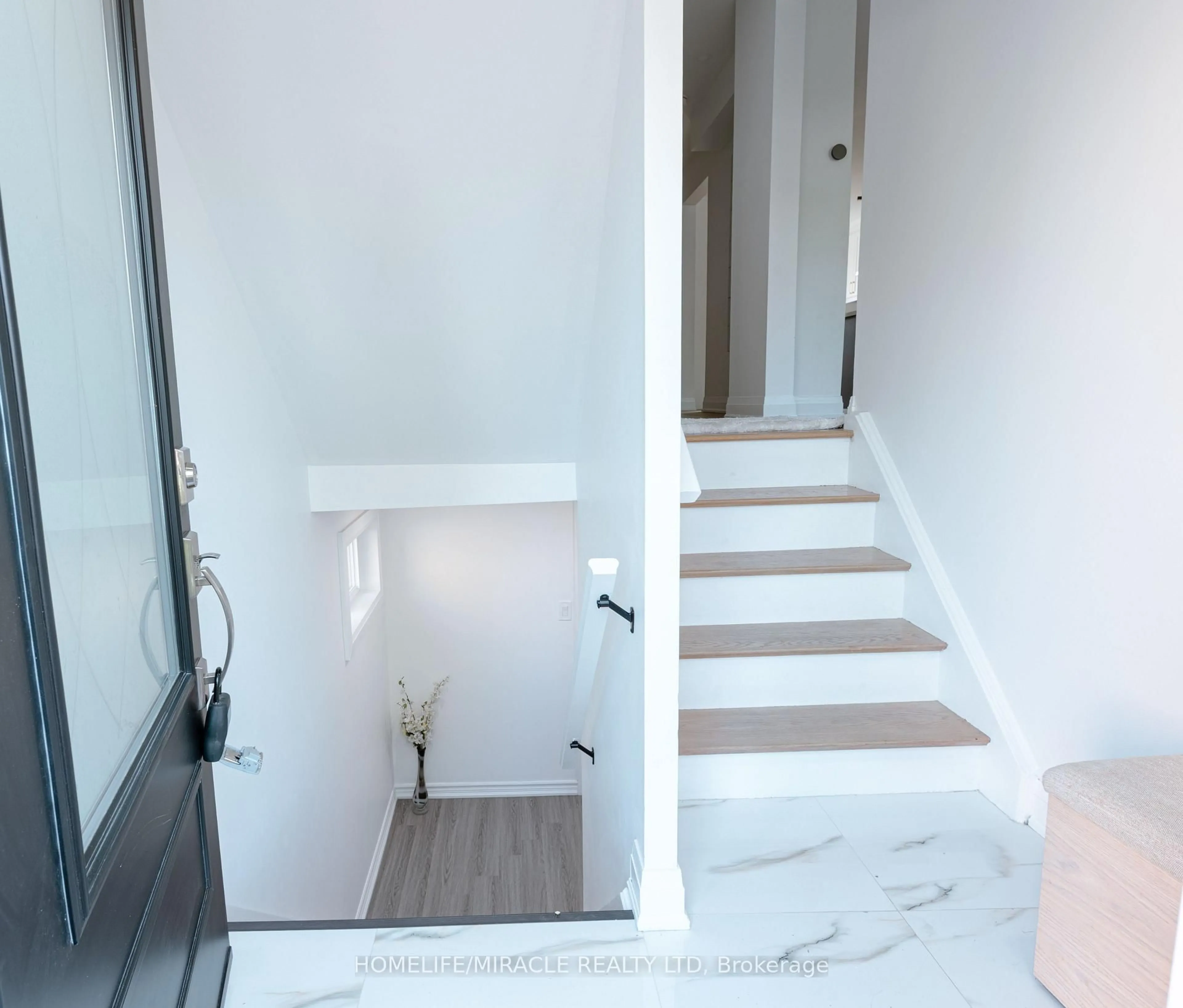Unknown for 3594 Laddie Cres, Mississauga Ontario L4T 1N1