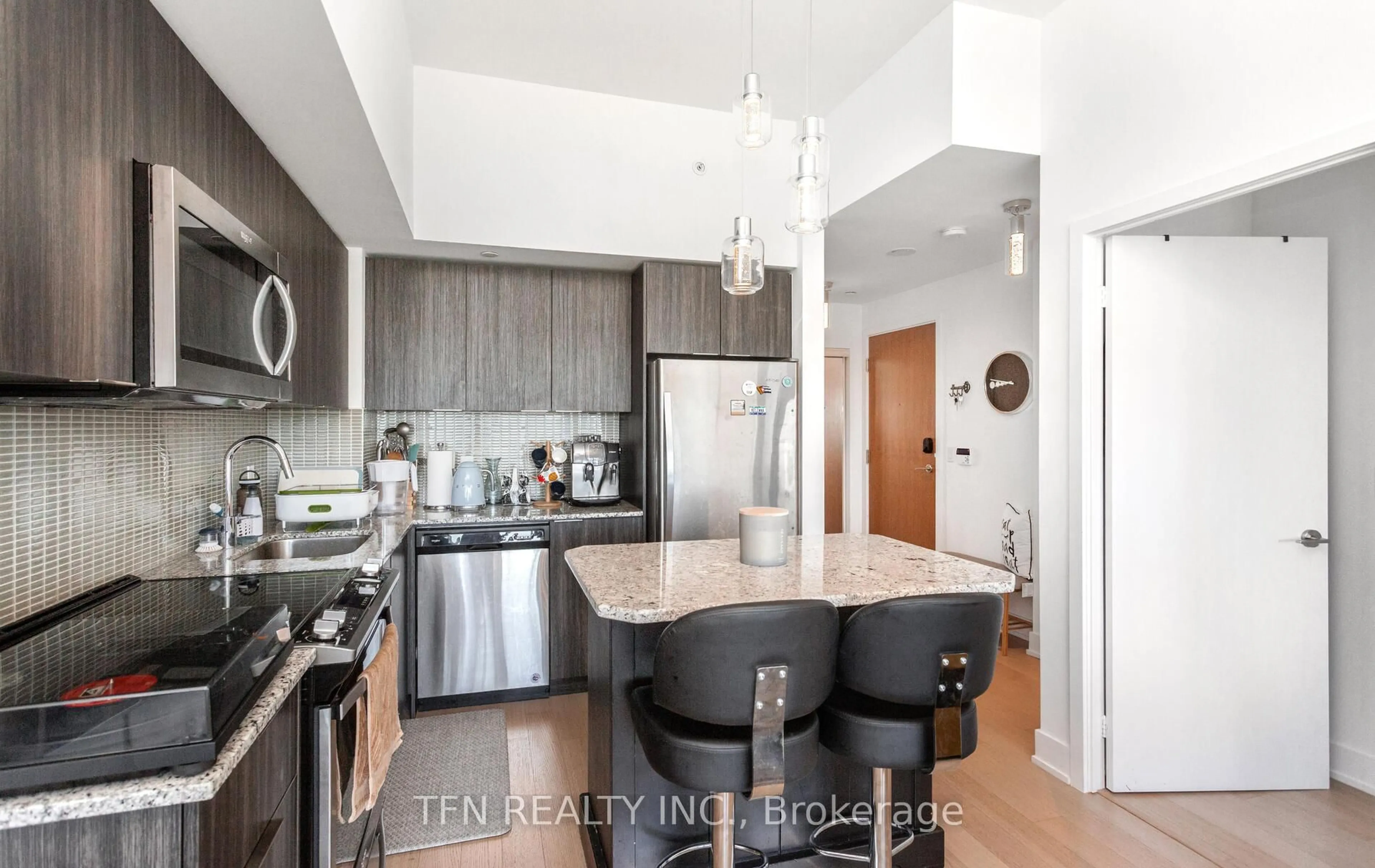 Open concept kitchen, unknown for 30 Shore Breeze Dr #2022, Toronto Ontario M8V 0J1