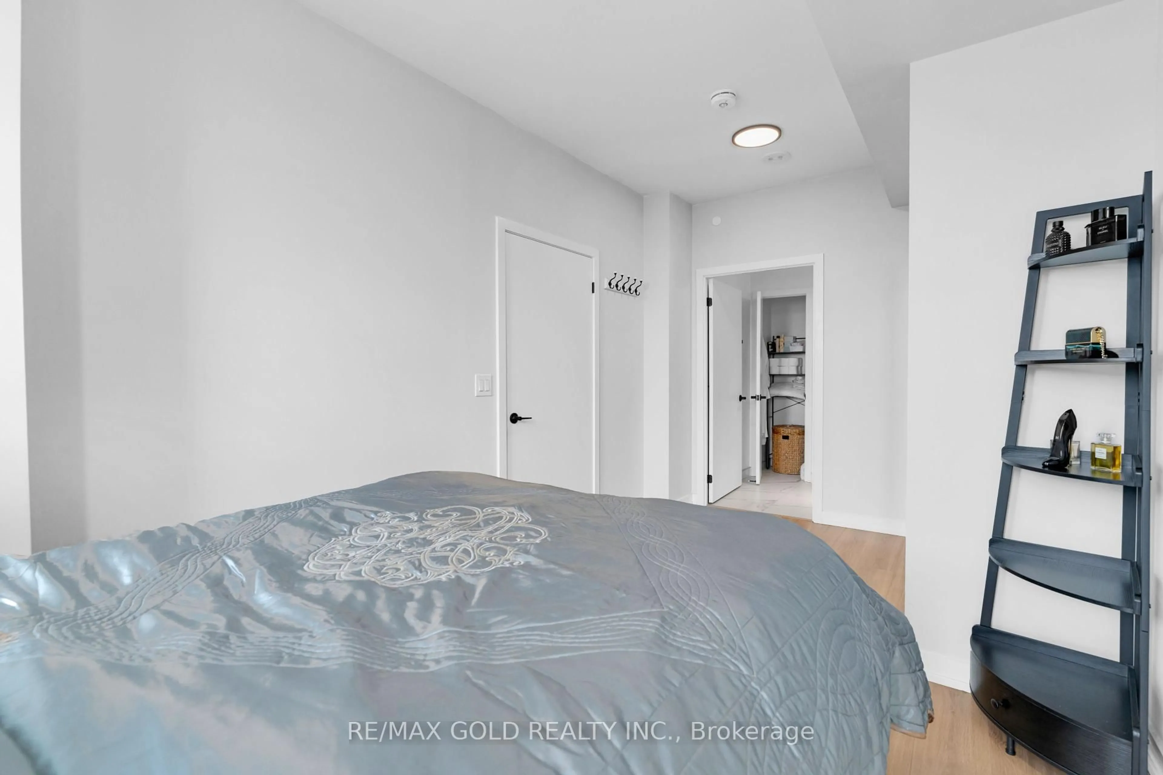 Unknown for 10 lagerfeld Dr #506 A, Brampton Ontario L7A 5L3