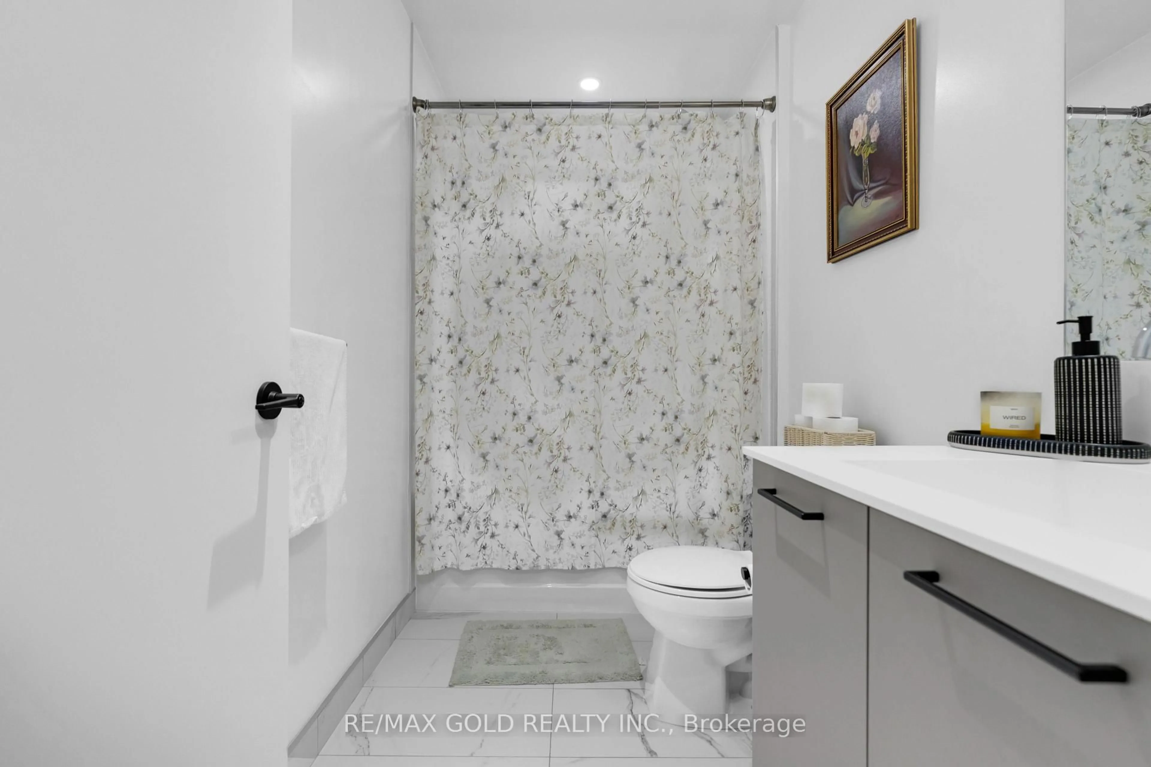 Standard bathroom, ceramic/tile floor for 10 lagerfeld Dr #506 A, Brampton Ontario L7A 5L3