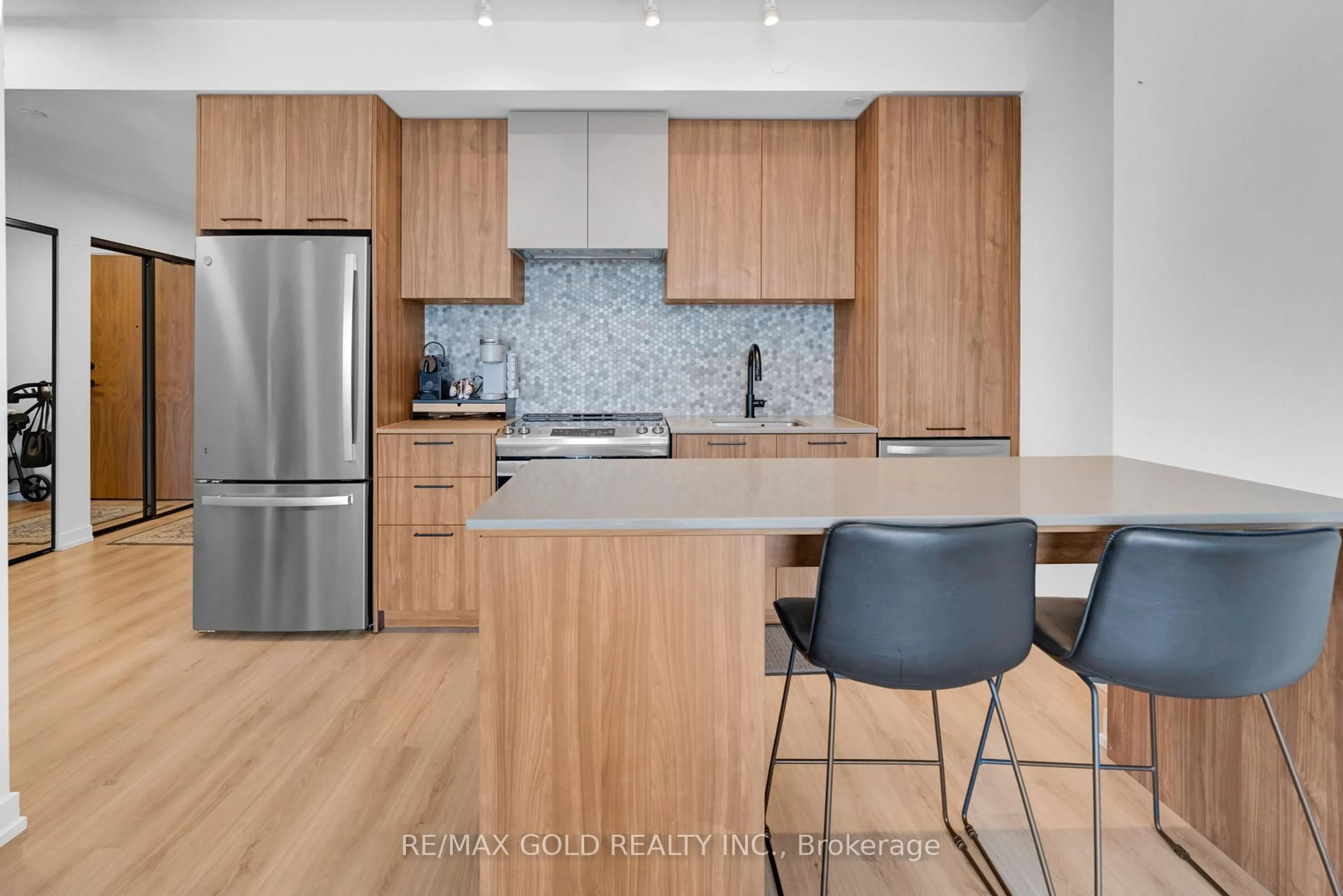 Open concept kitchen, unknown for 10 lagerfeld Dr #506 A, Brampton Ontario L7A 5L3
