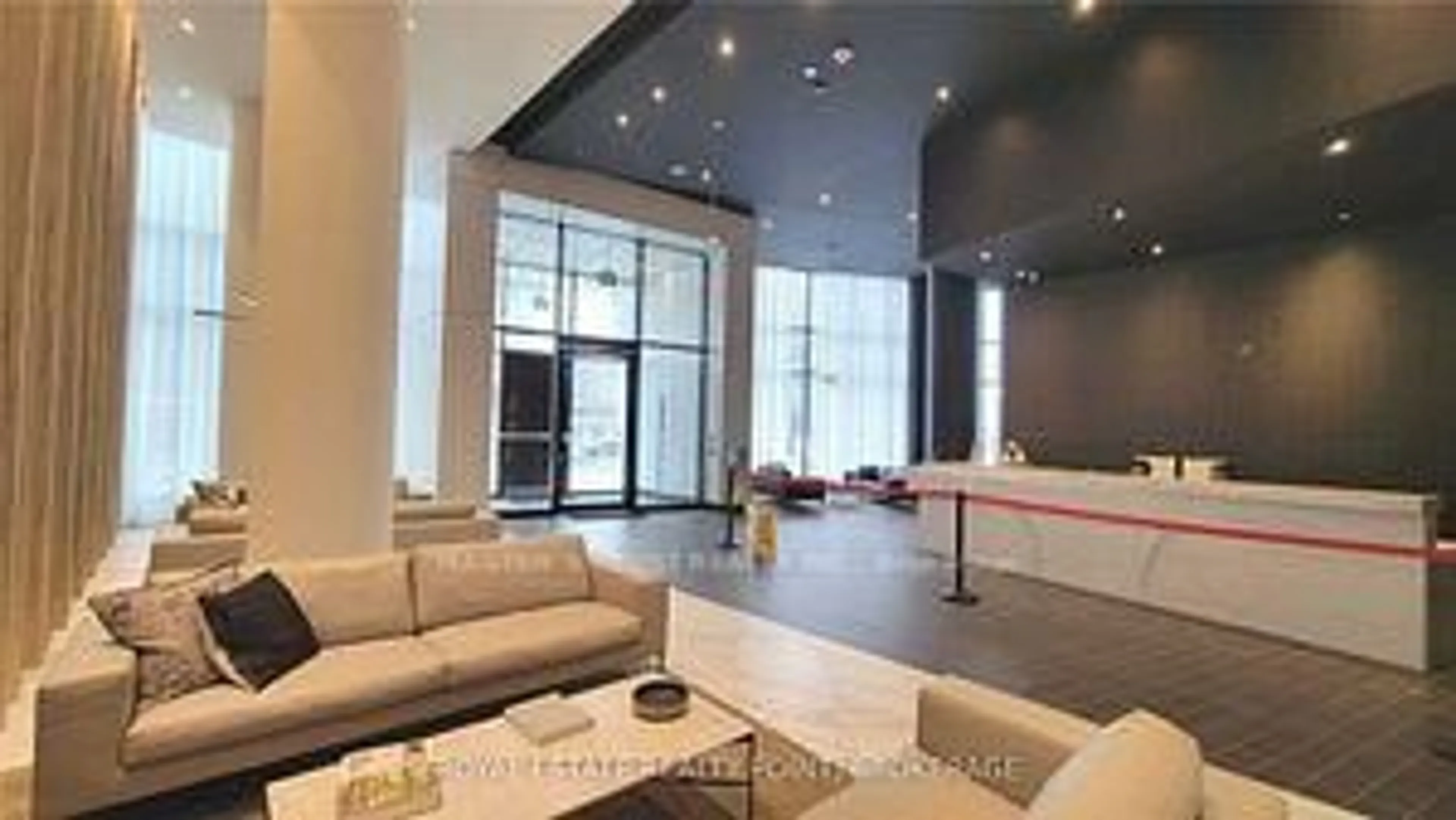 Lobby for 3900 Confederation Pkwy #5506, Mississauga Ontario L5B 0M3