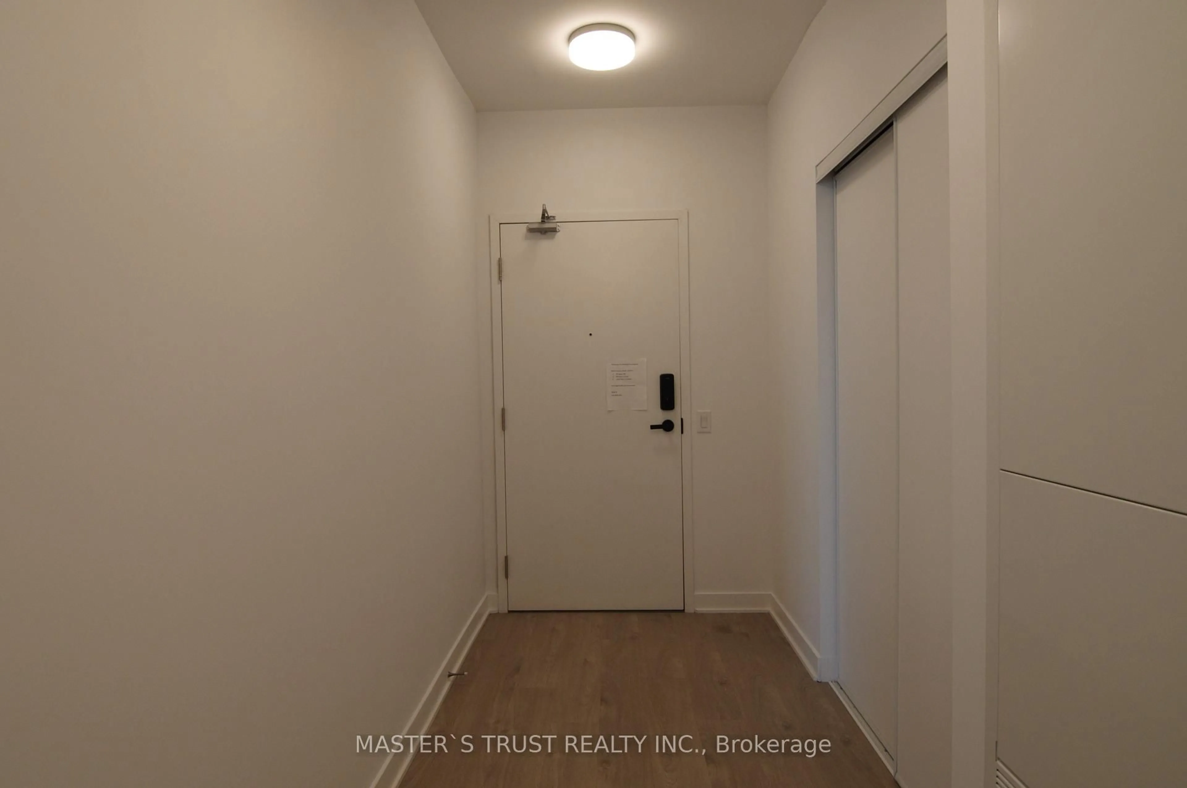 A pic of a room for 3900 Confederation Pkwy #5506, Mississauga Ontario L5B 0M3