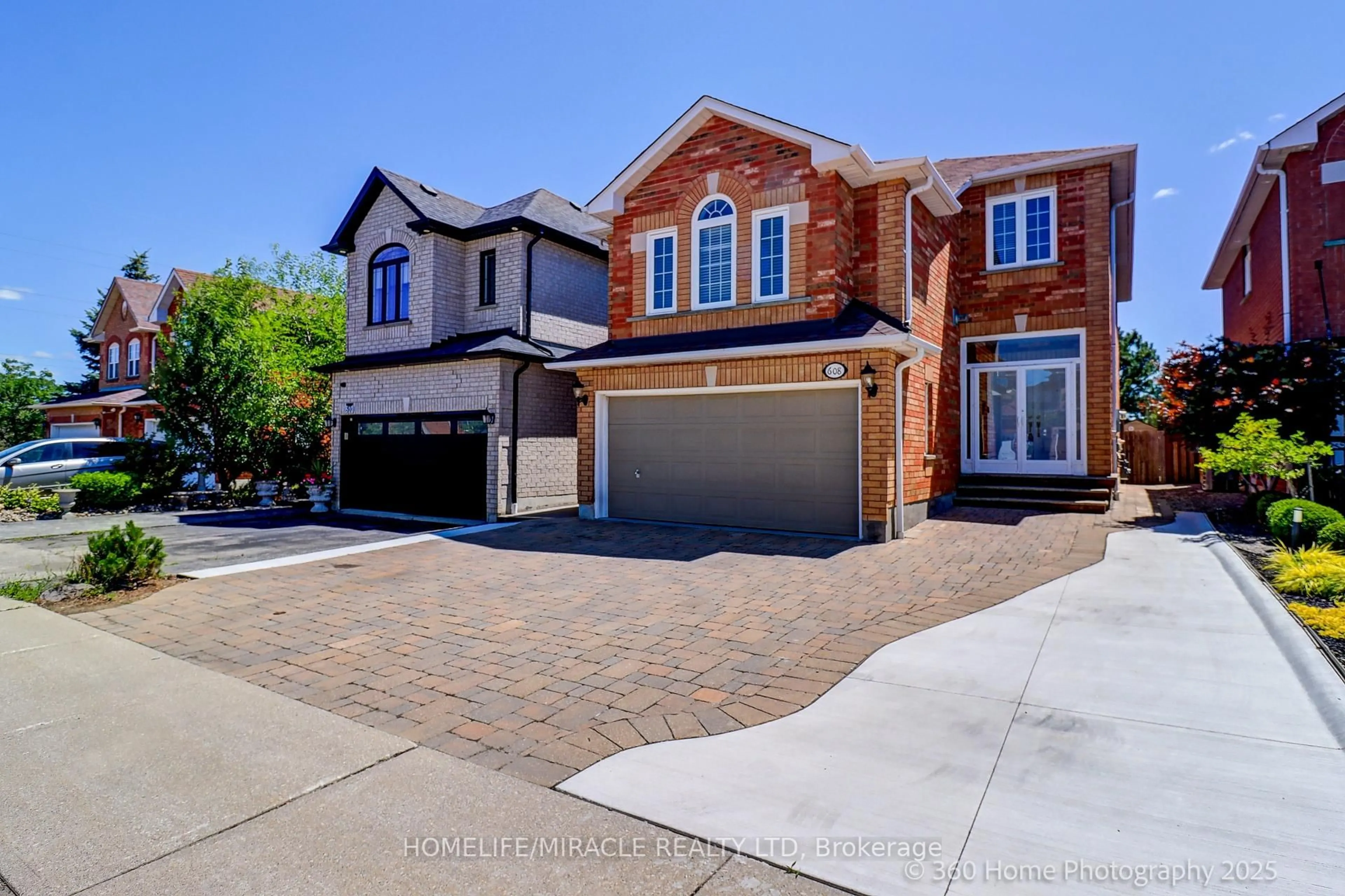 Home with brick exterior material, street for 608 Driftcurrent Dr, Mississauga Ontario L4Z 4A4