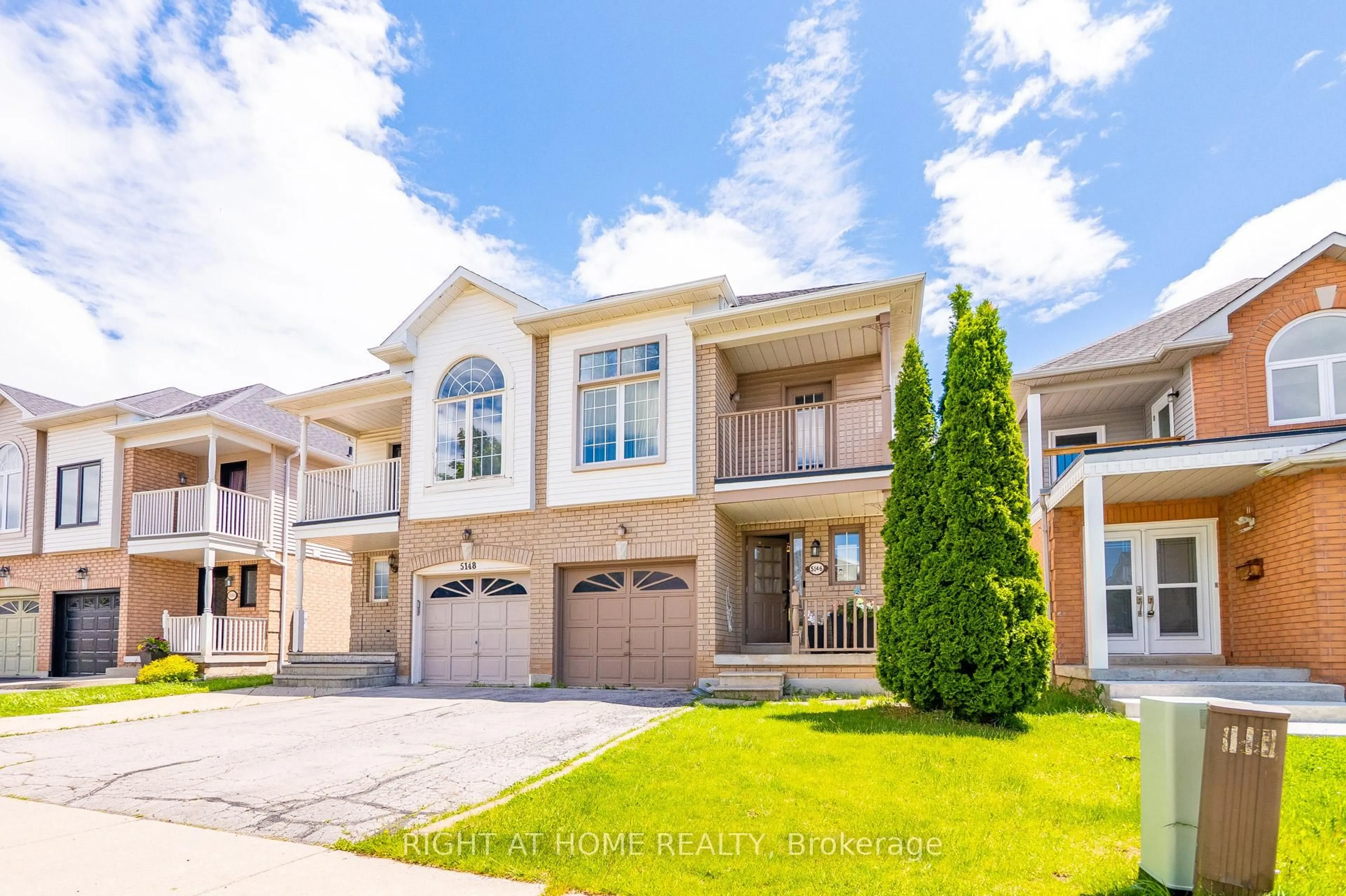Home with brick exterior material, street for 5146 Porter St, Burlington Ontario L7L 6K8