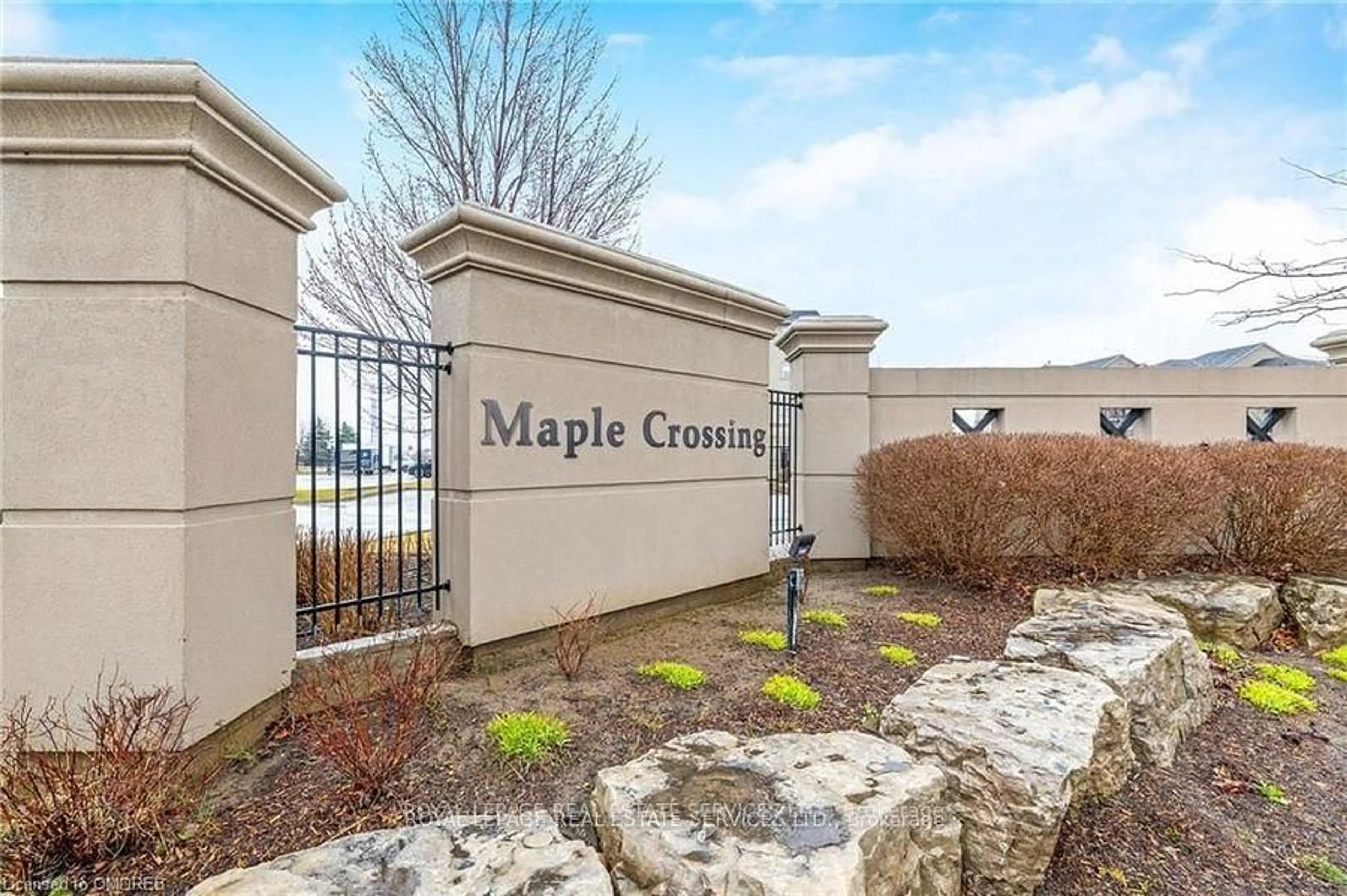 Indoor foyer for 1471 Maple Ave #110, Milton Ontario L9T 0B4