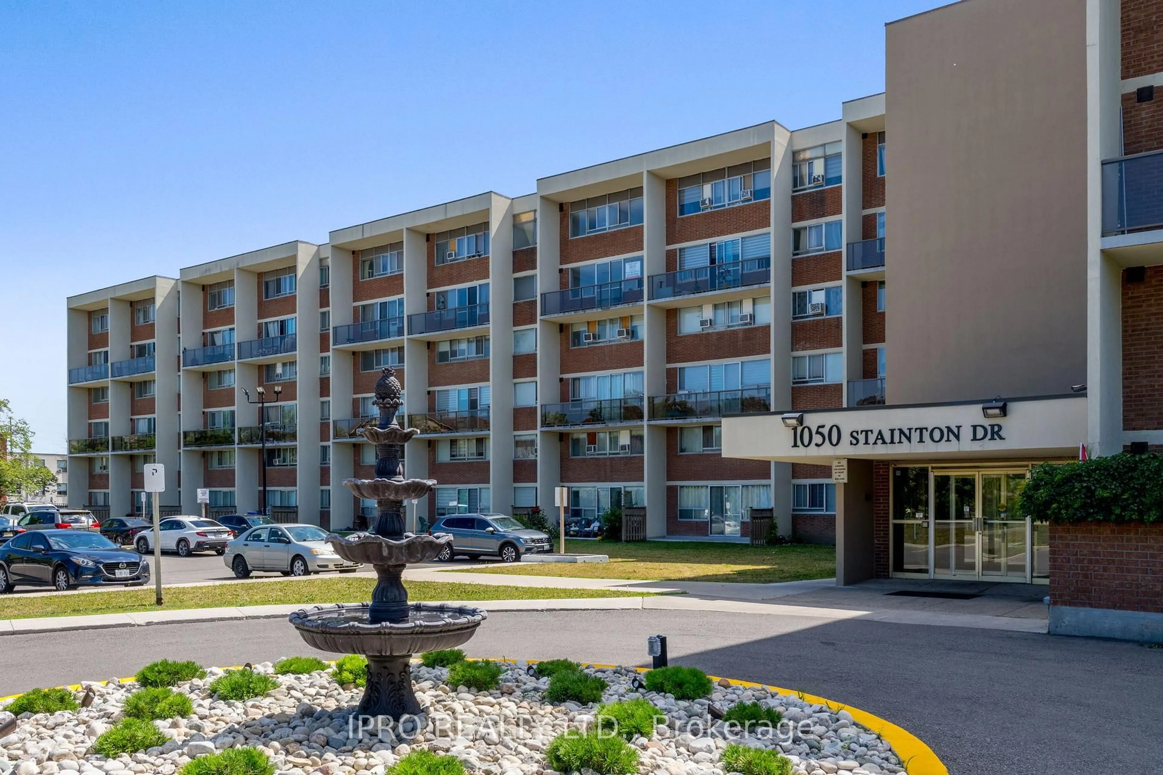 Unknown for 1050 Stainton Dr #319, Mississauga Ontario L5C 2T7