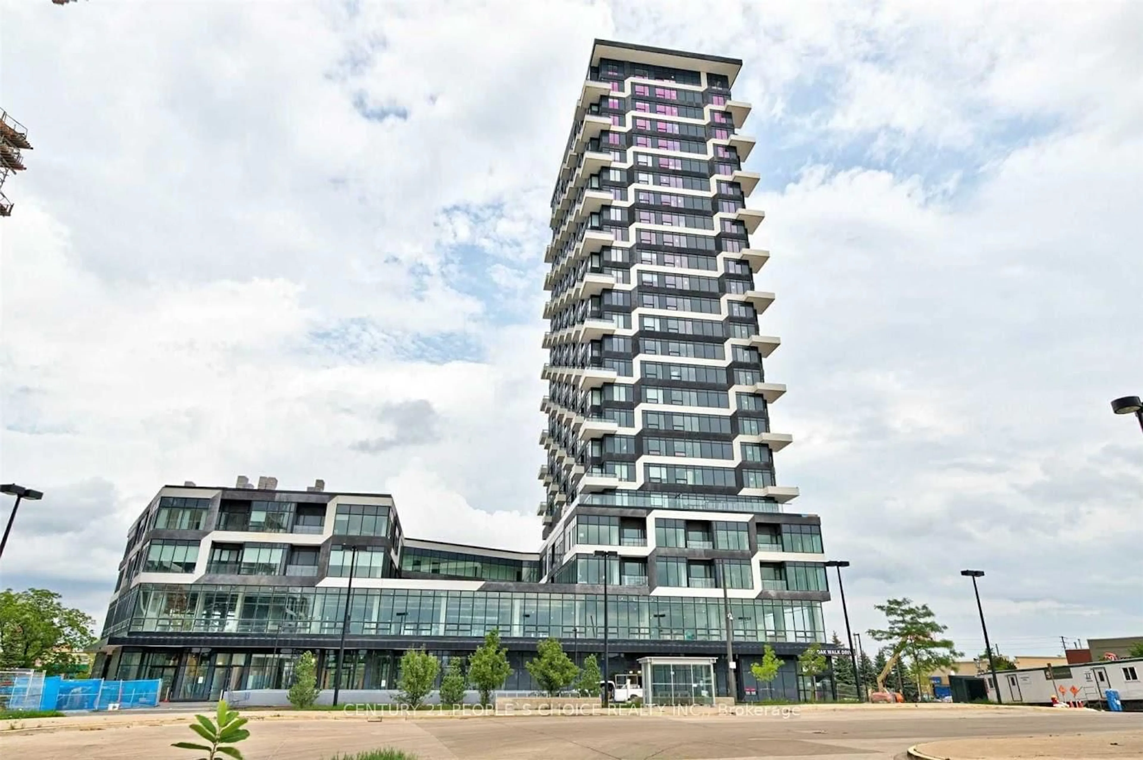 Indoor foyer for 297 Oak Walk Dr #2401, Oakville Ontario L6H 3R6