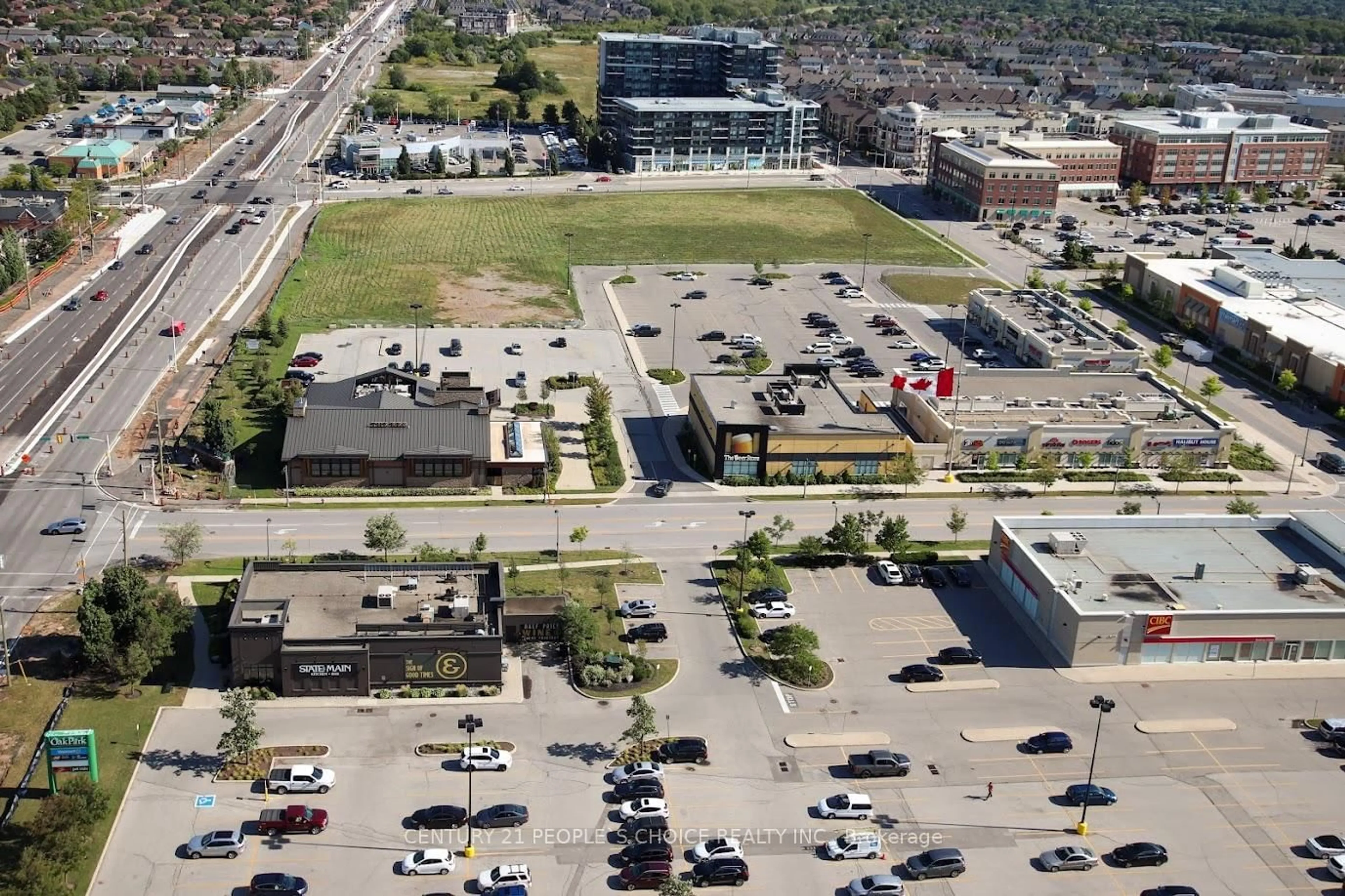 A pic from outside/outdoor area/front of a property/back of a property/a pic from drone, street for 297 Oak Walk Dr #2401, Oakville Ontario L6H 3R6