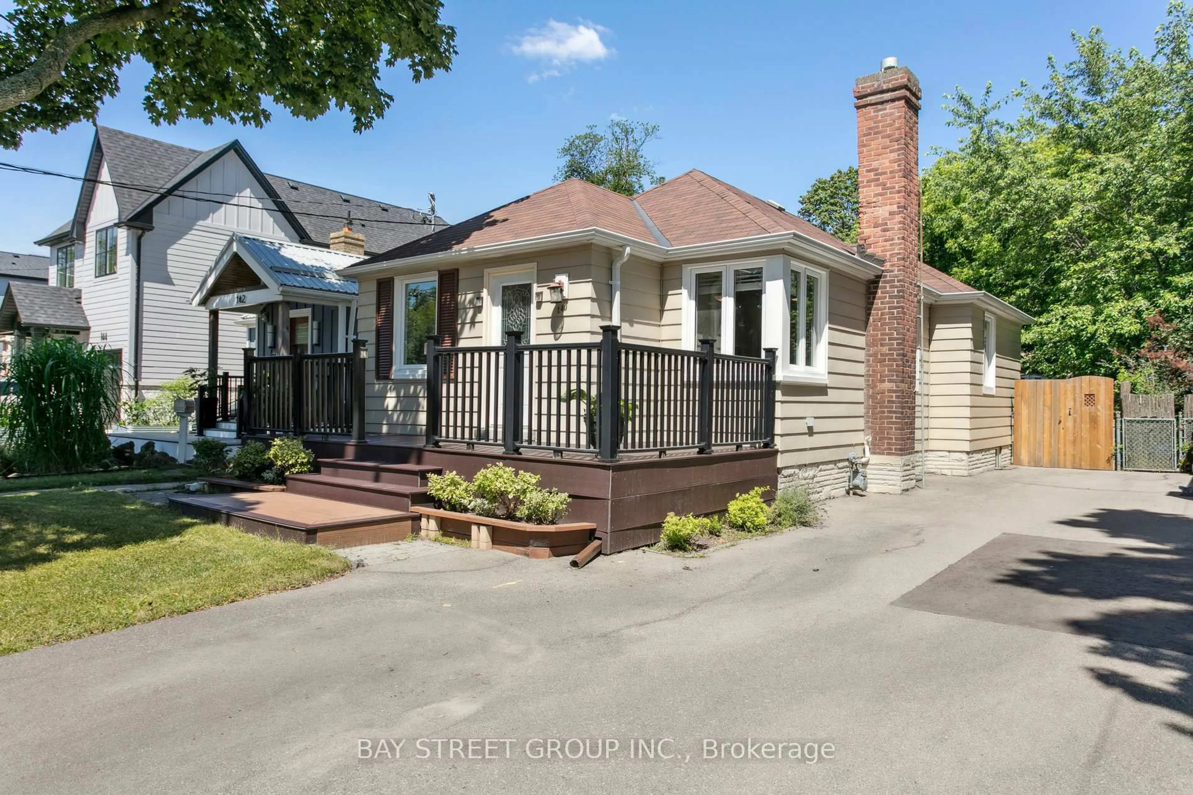 Home with brick exterior material, street for 140 Hillside Ave, Toronto Ontario M8V 1T4
