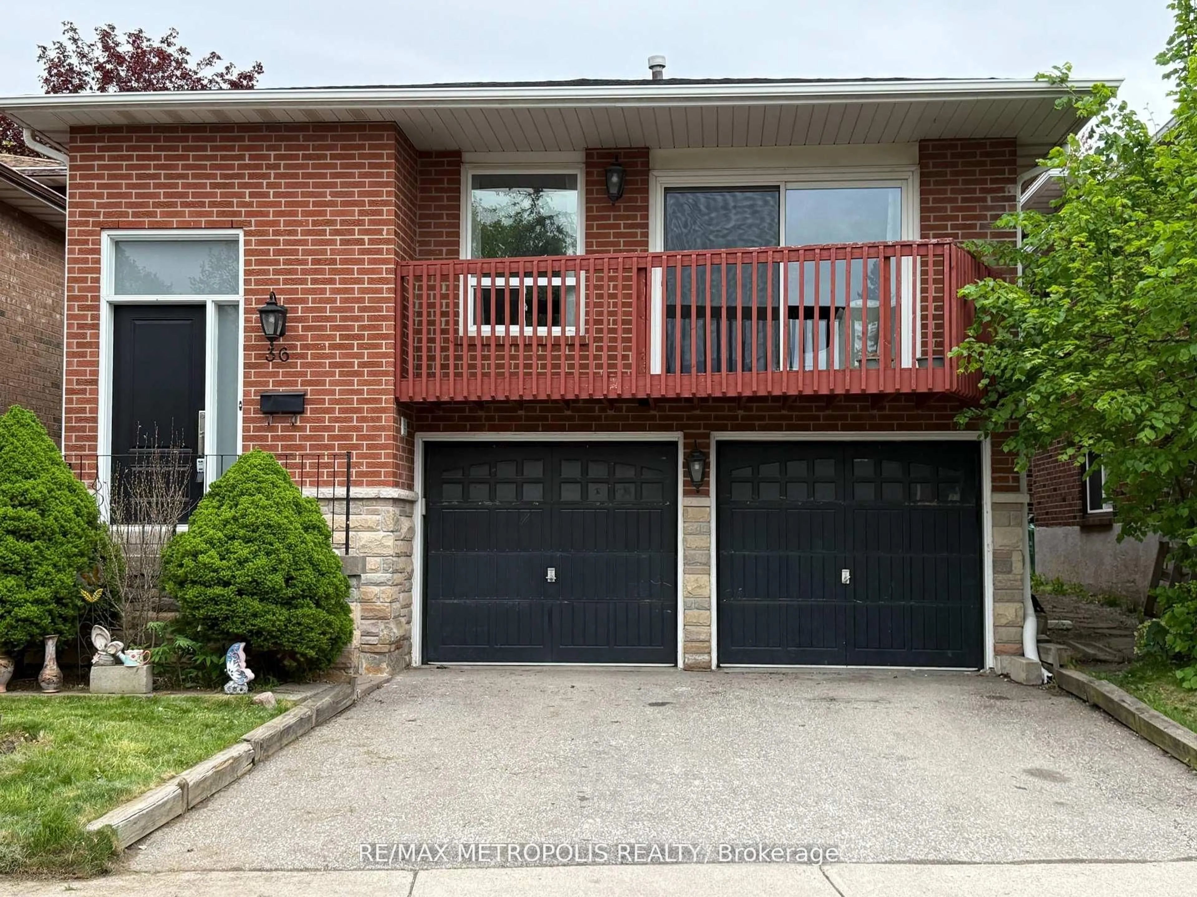 Home with brick exterior material, street for 36 Tanager Sq, Brampton Ontario L6Z 1Z2