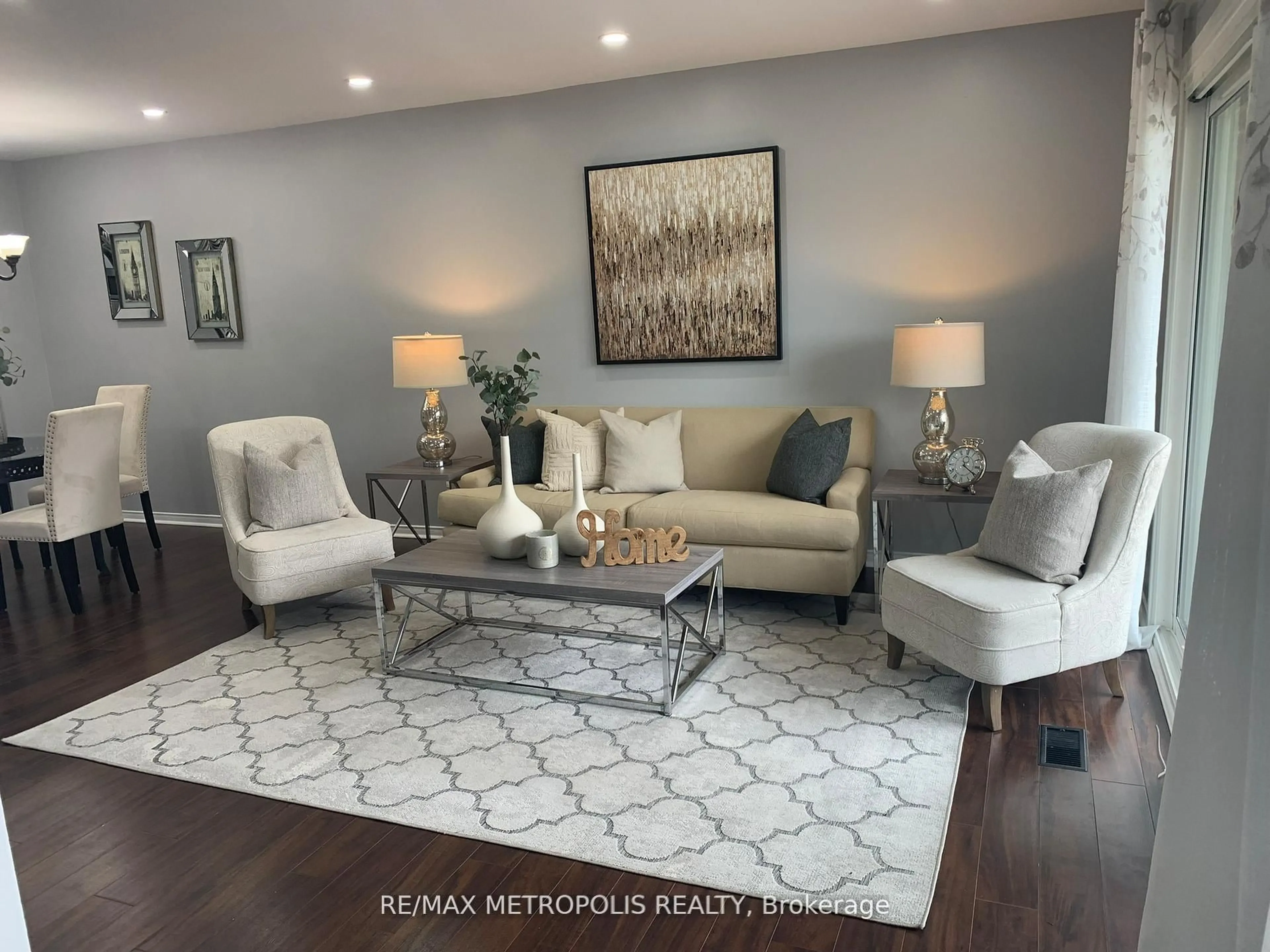 Living room with furniture, unknown for 36 Tanager Sq, Brampton Ontario L6Z 1Z2