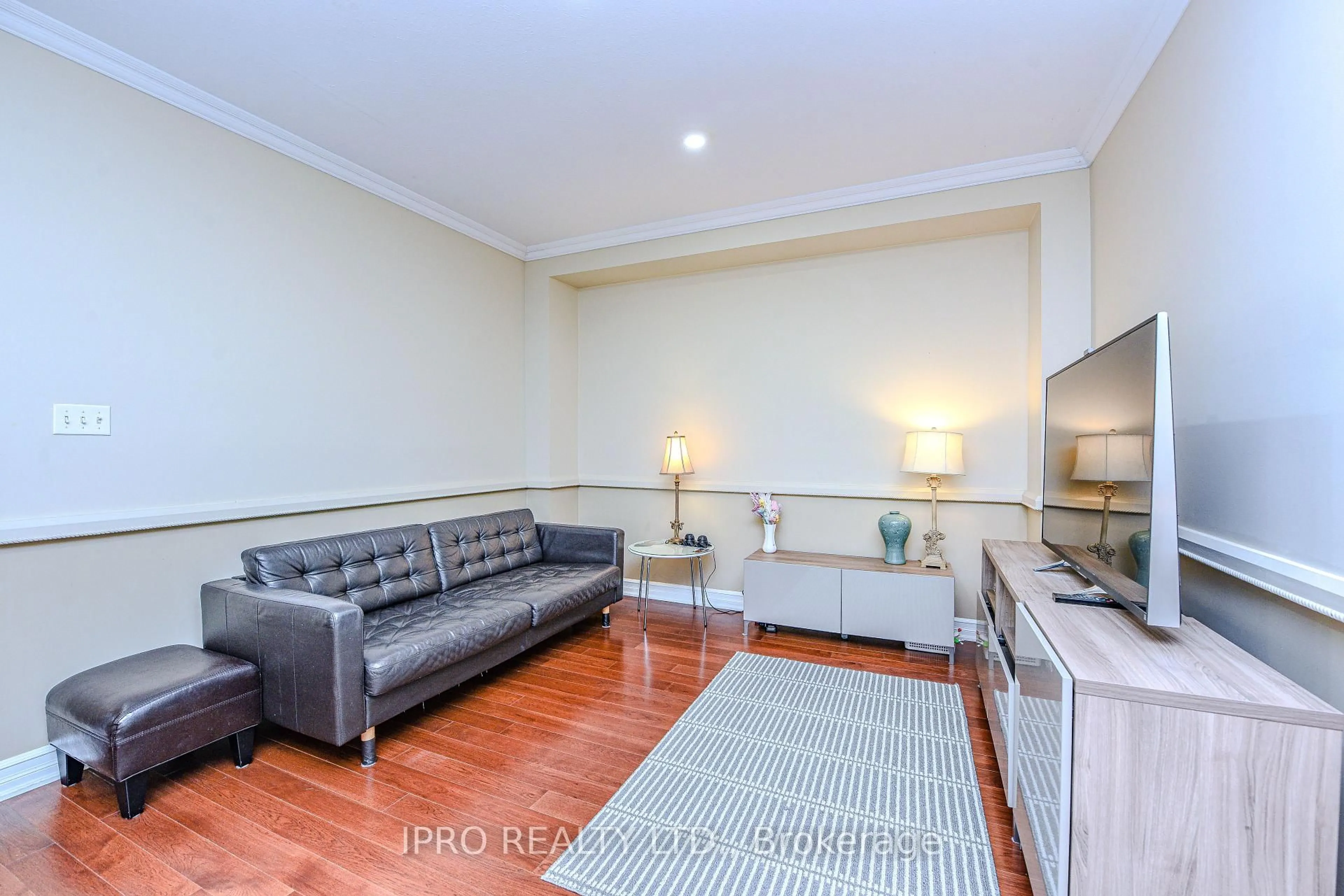 Living room with furniture, unknown for 2377 Dalebrook Dr, Oakville Ontario L6H 6K4