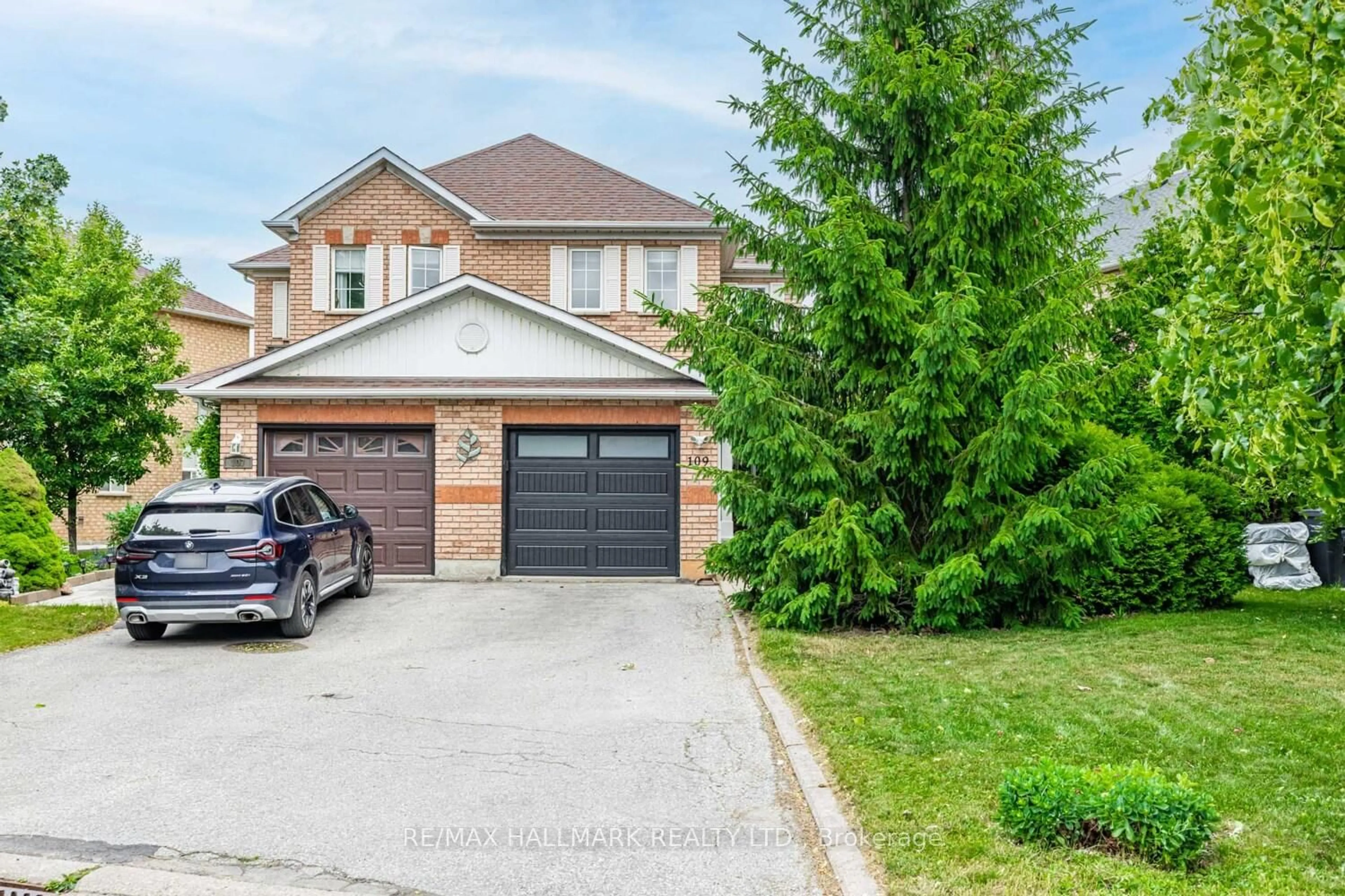Home with brick exterior material, street for 109 Grapevine Rd, Caledon Ontario L7E 2M6