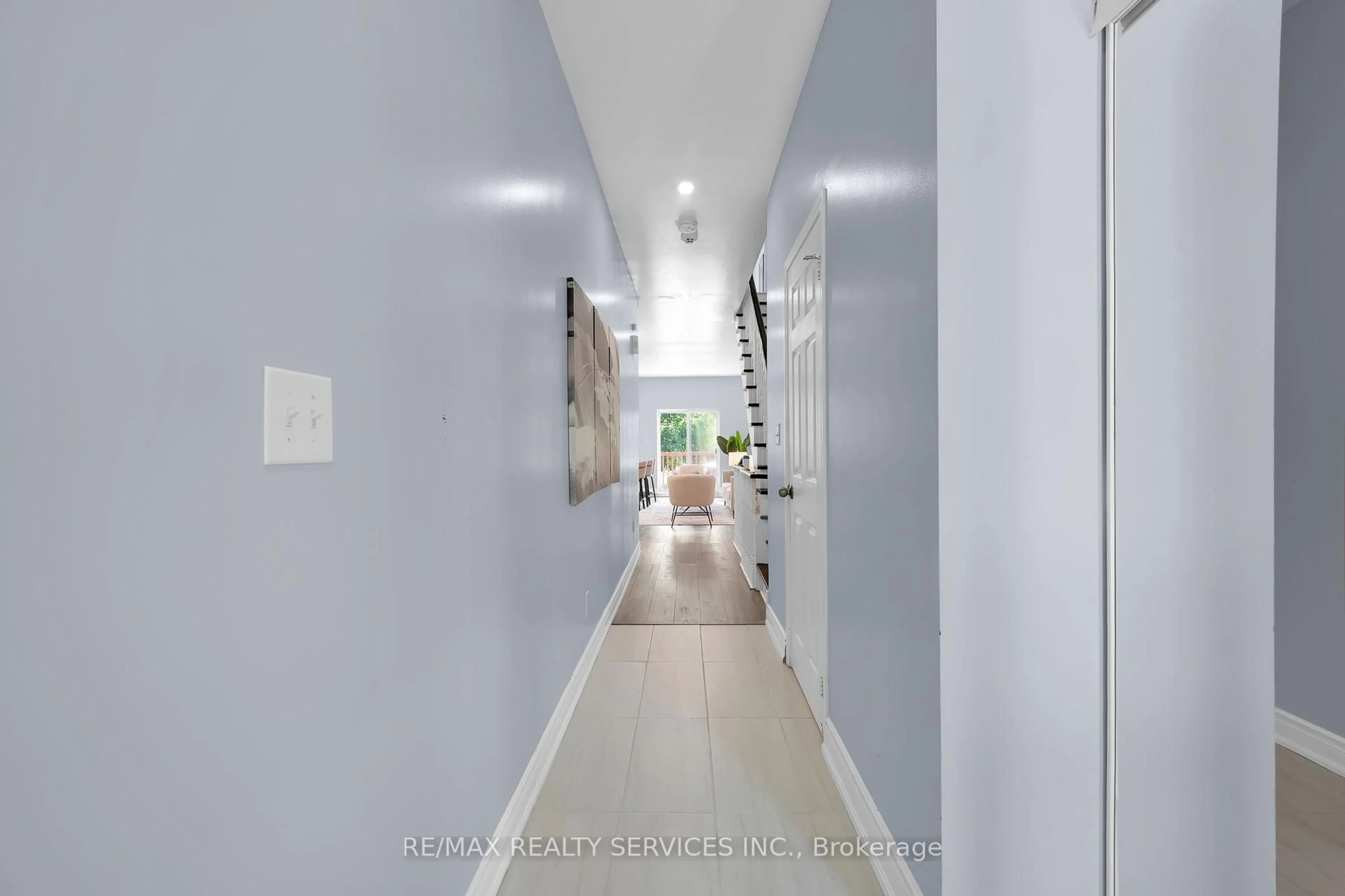 Indoor entryway for 3059 Finch Ave #45, Toronto Ontario M9M 0A7