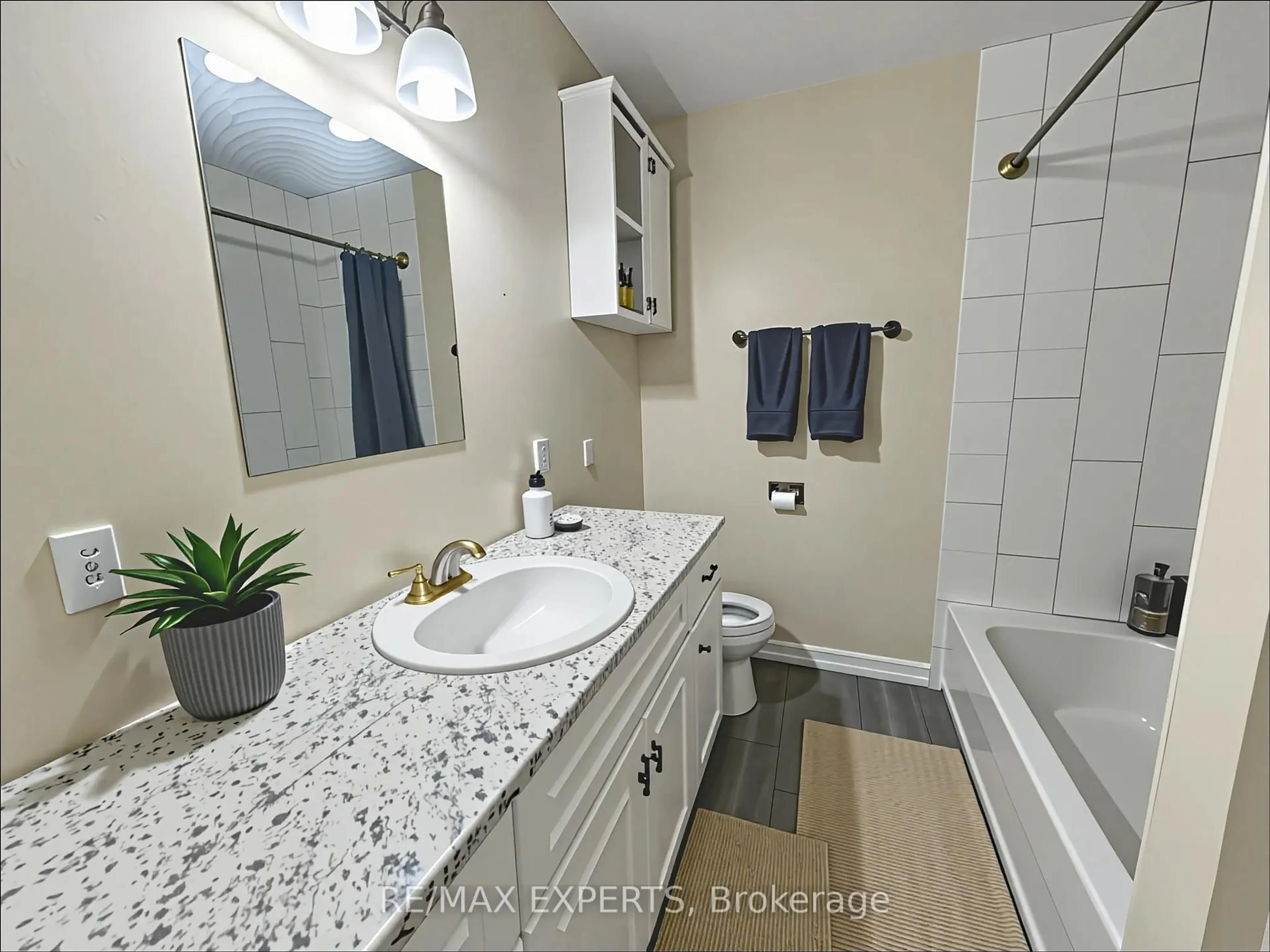 Standard bathroom, ceramic/tile floor for 79A Dawson Rd, Orangeville Ontario L9W 2W4