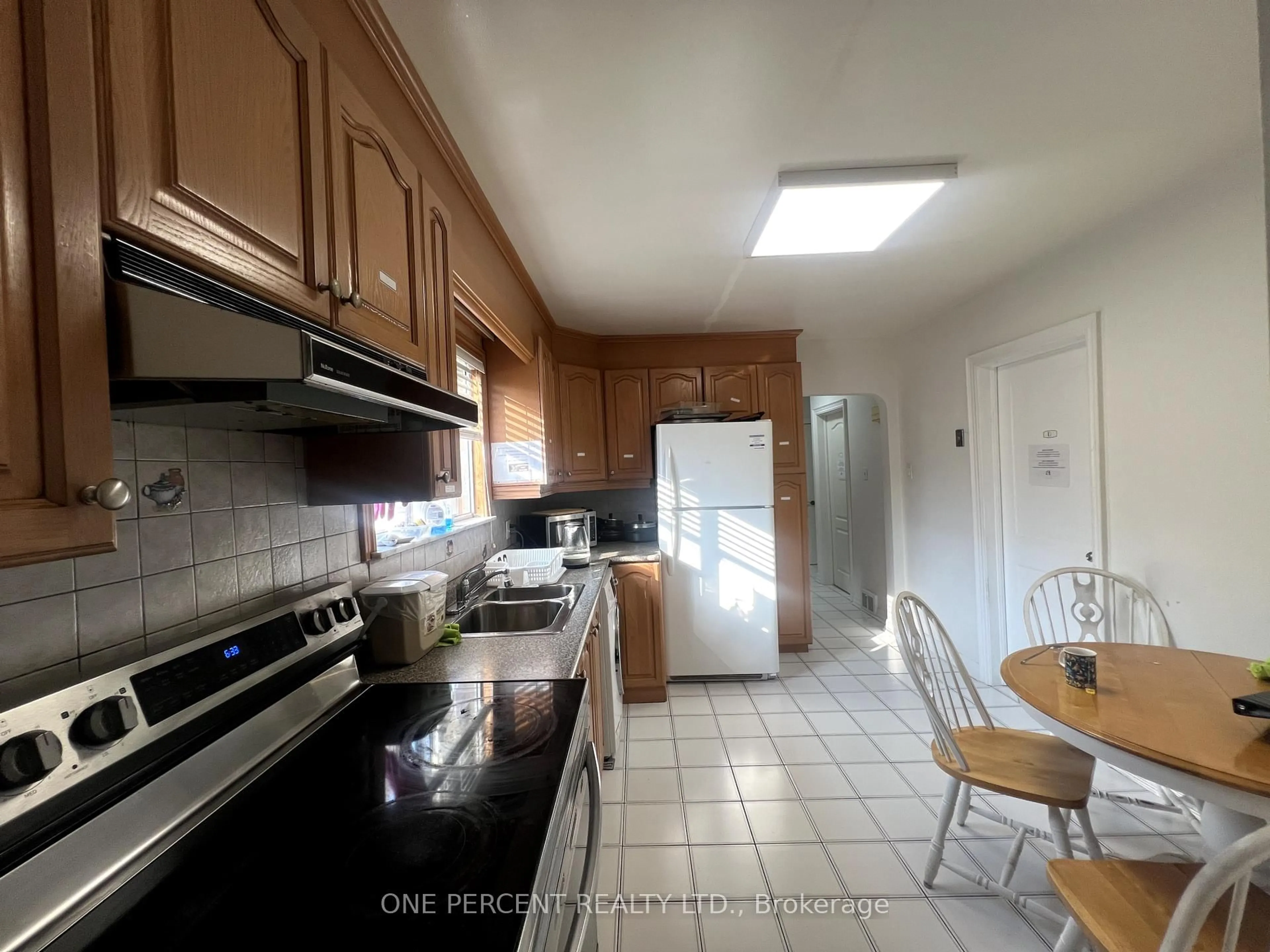 Standard kitchen, unknown for 88 Cuffley Cres, Toronto Ontario M3K 1Y2