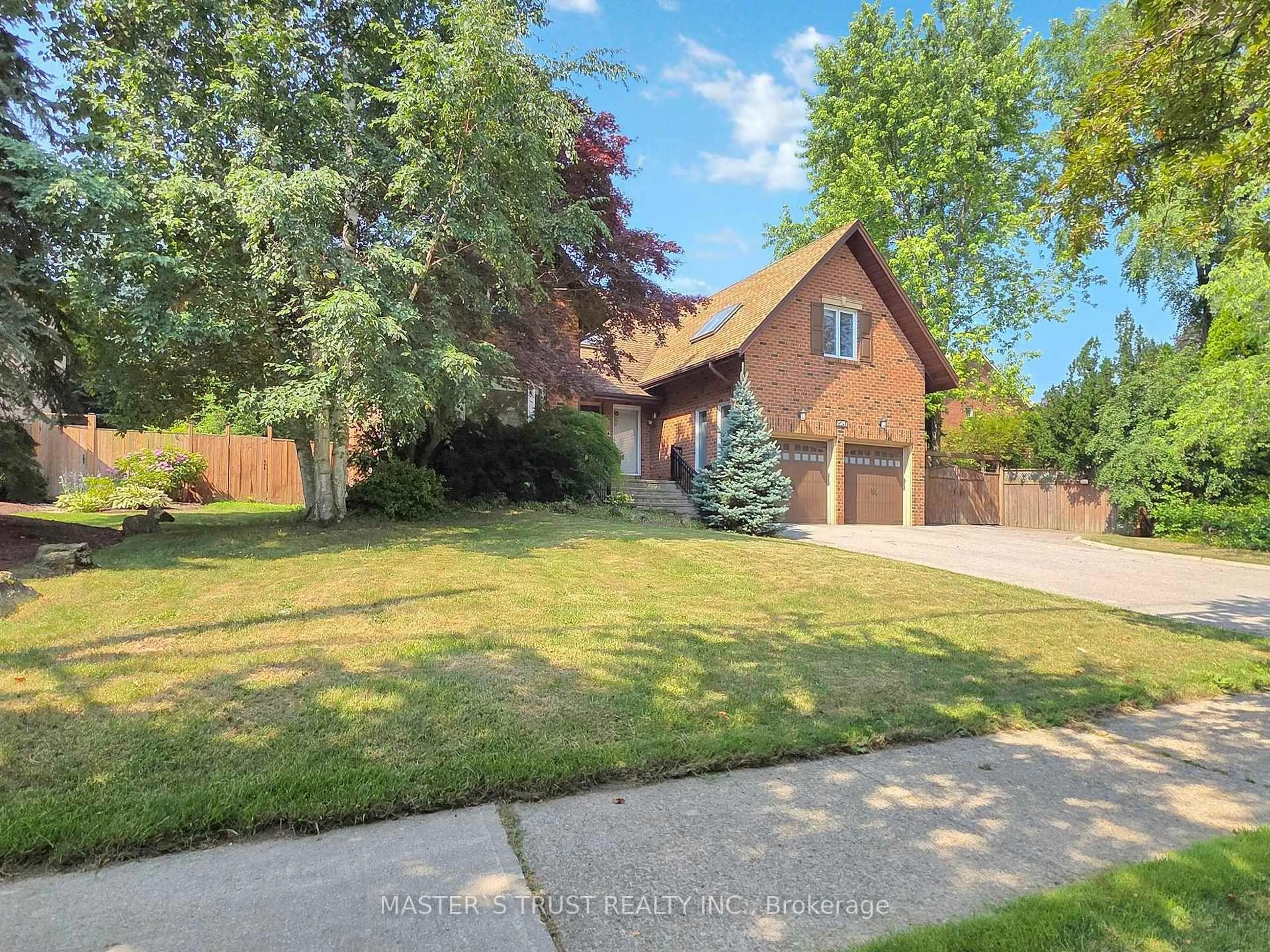 Home with brick exterior material, street for 2524 Hammond Rd, Mississauga Ontario L5K 1T2
