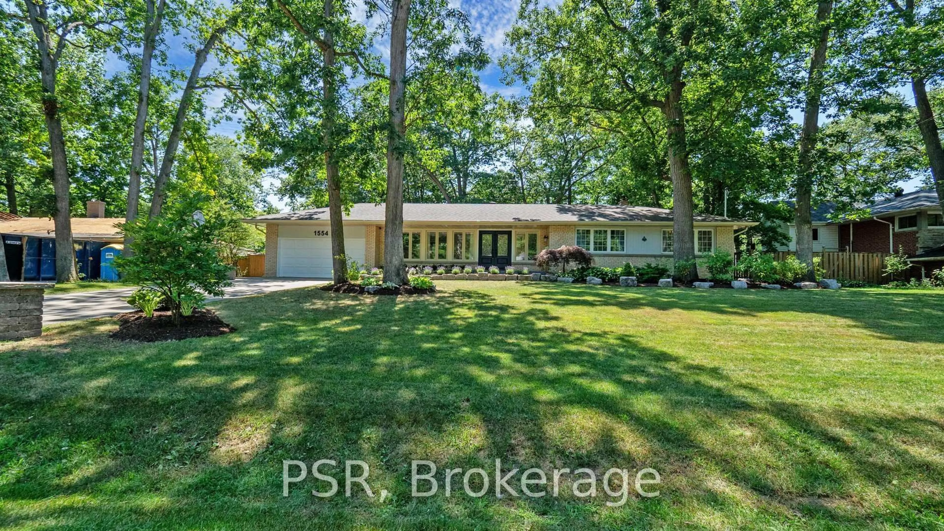 Home with brick exterior material, street for 1554 Randor Dr, Mississauga Ontario L5J 3C7