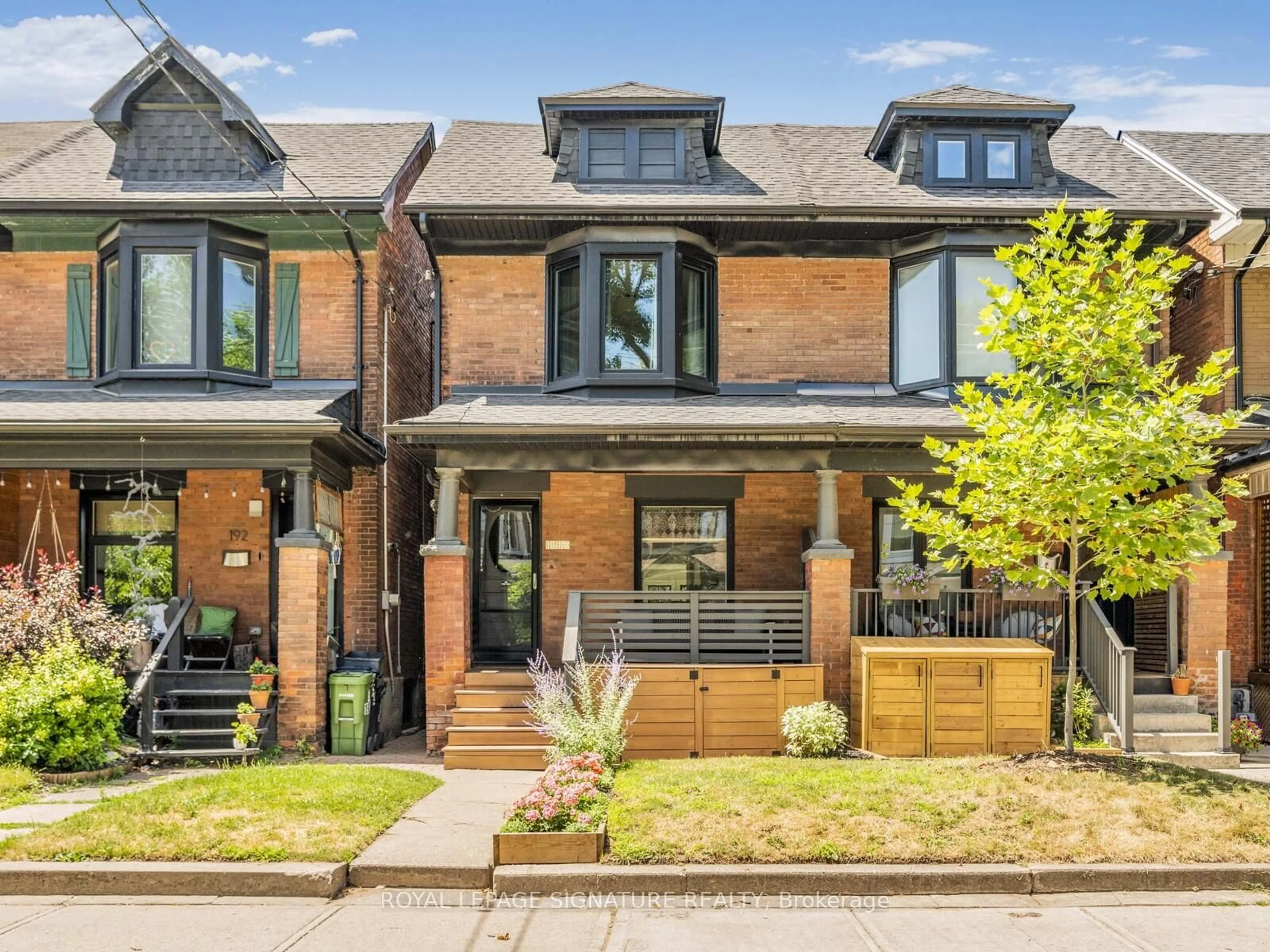 Home with brick exterior material, street for 194 Perth Ave, Toronto Ontario M6P 3X8