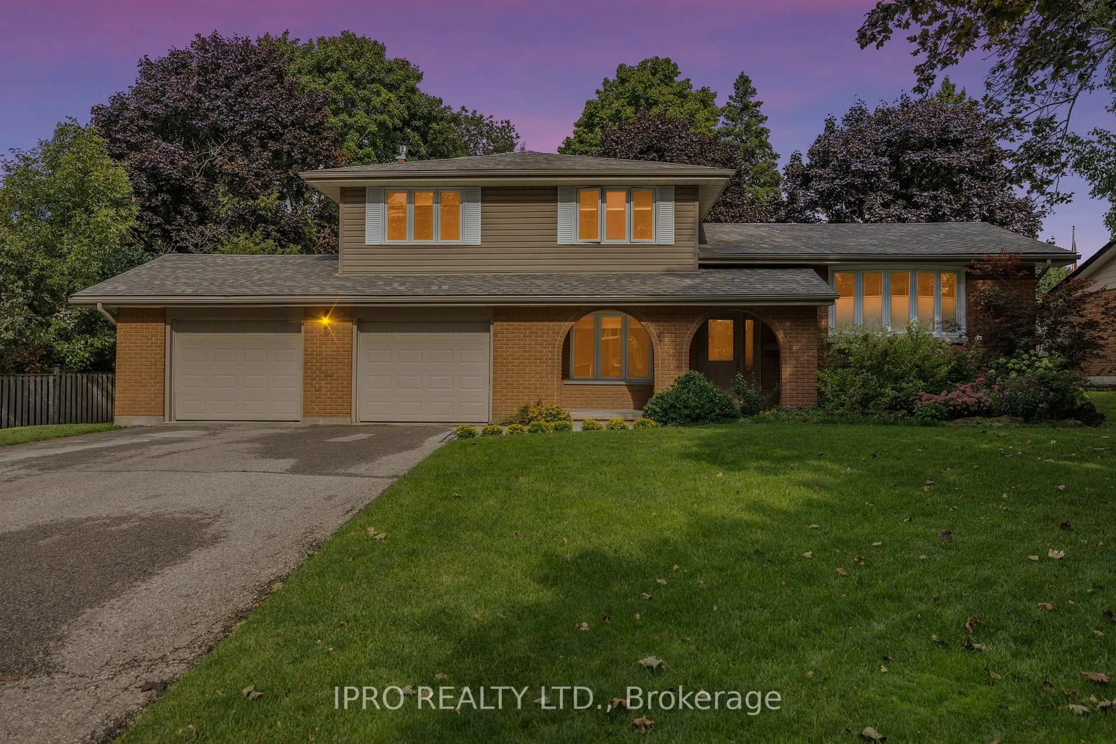 Unknown for 8 Glenforest St, Orangeville Ontario L9W 1A5