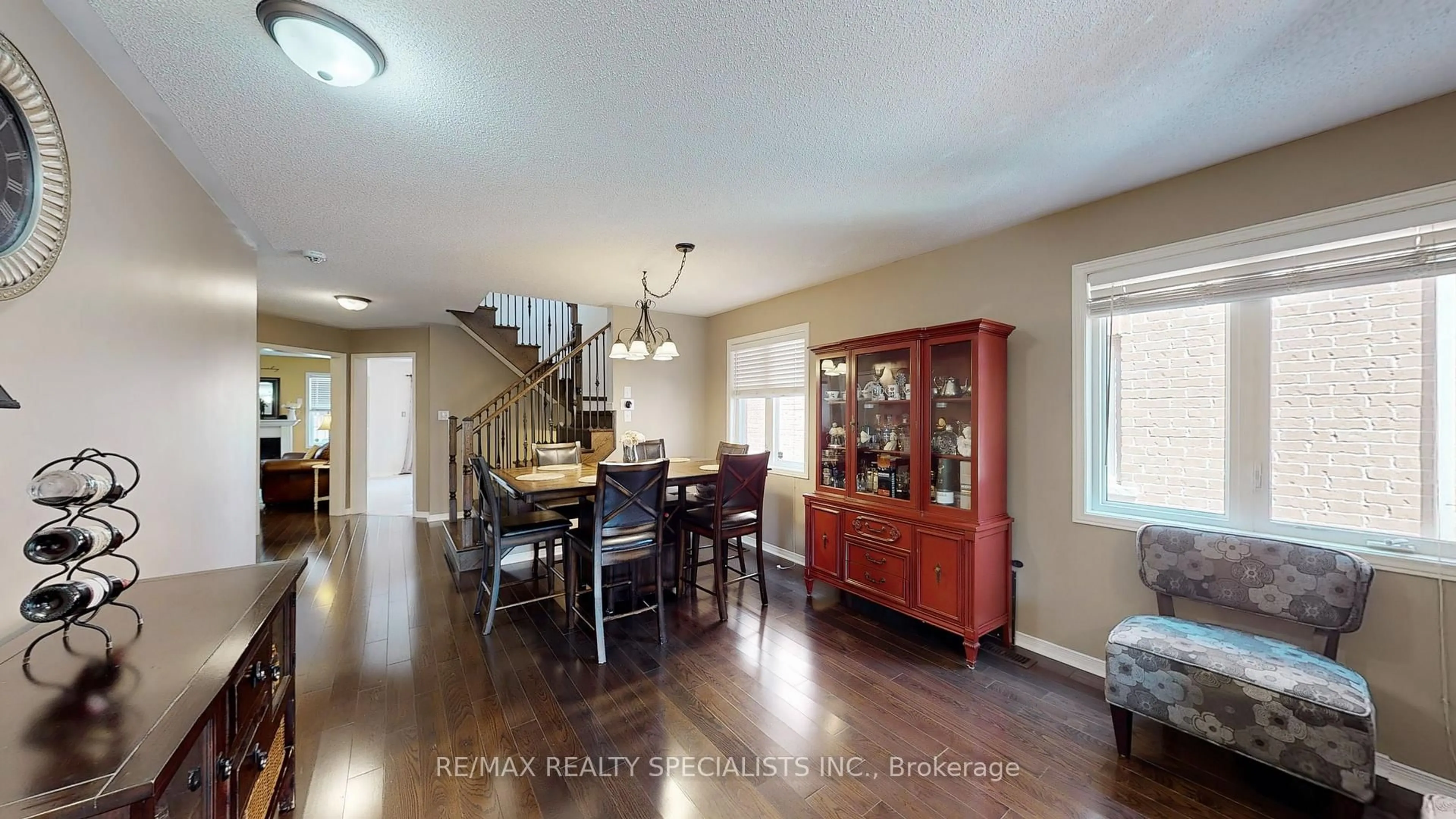 Dining room, wood/laminate floor for 482 Grant Way, Milton Ontario L9T 0S8