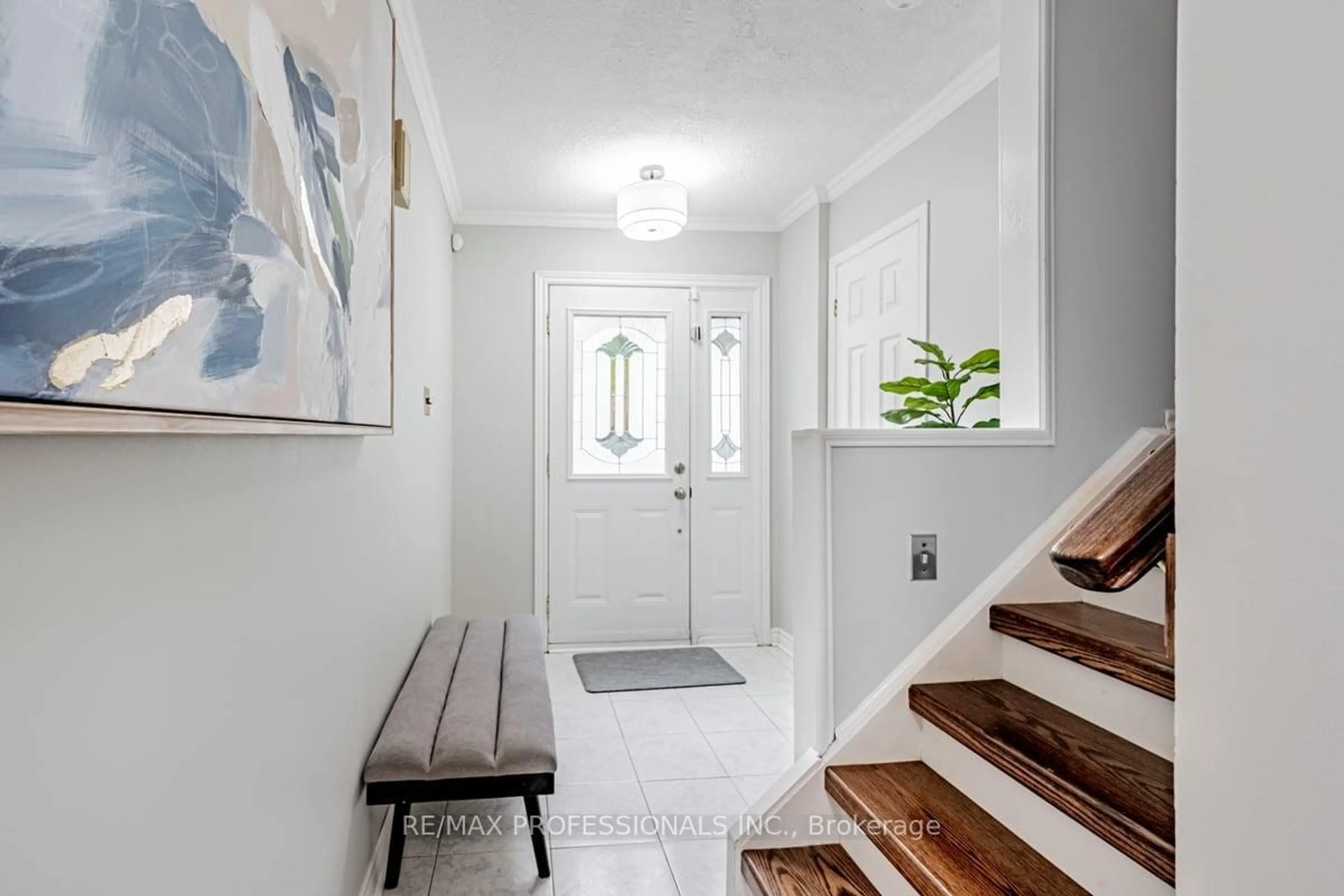Indoor entryway for 1180 Mississauga Valley Blvd #41, Mississauga Ontario L5A 3M9