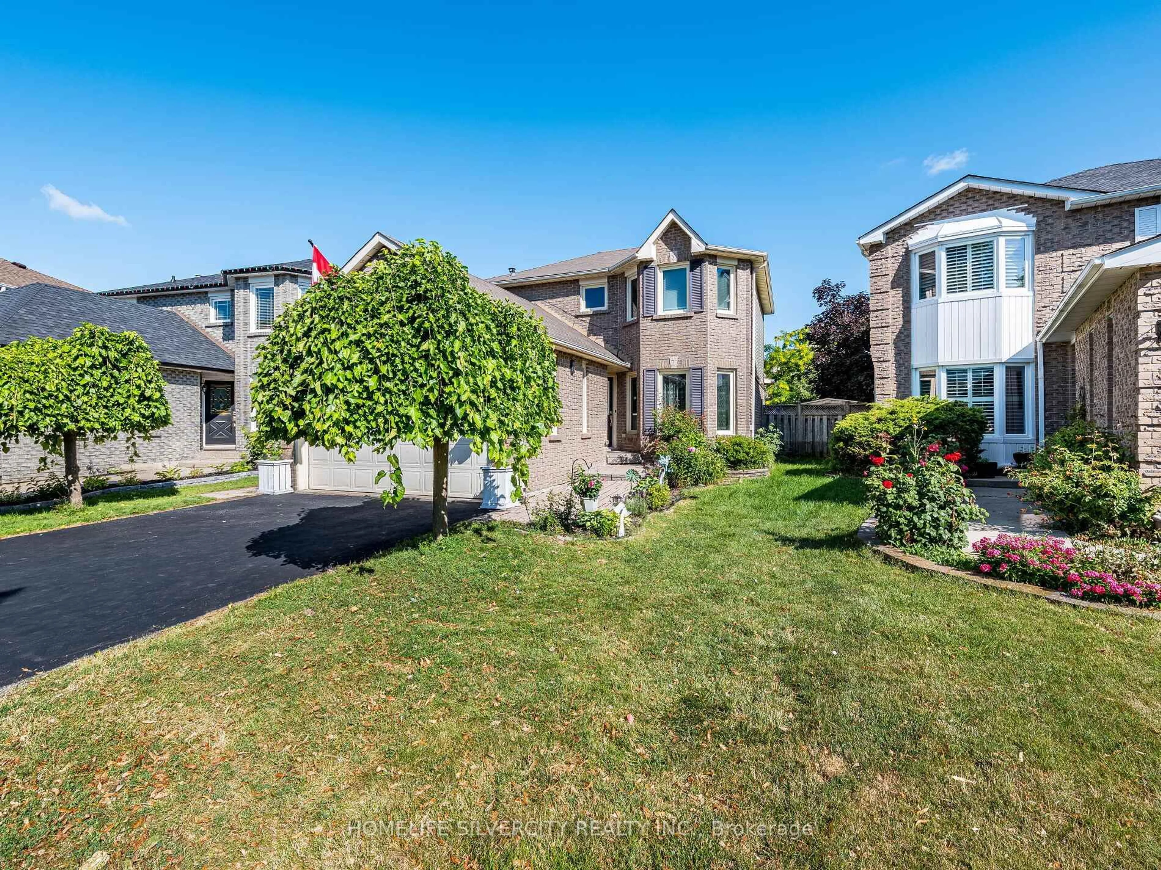 Home with vinyl exterior material, street for 6251 Saltmarsh Crt, Mississauga Ontario L5N 5V9