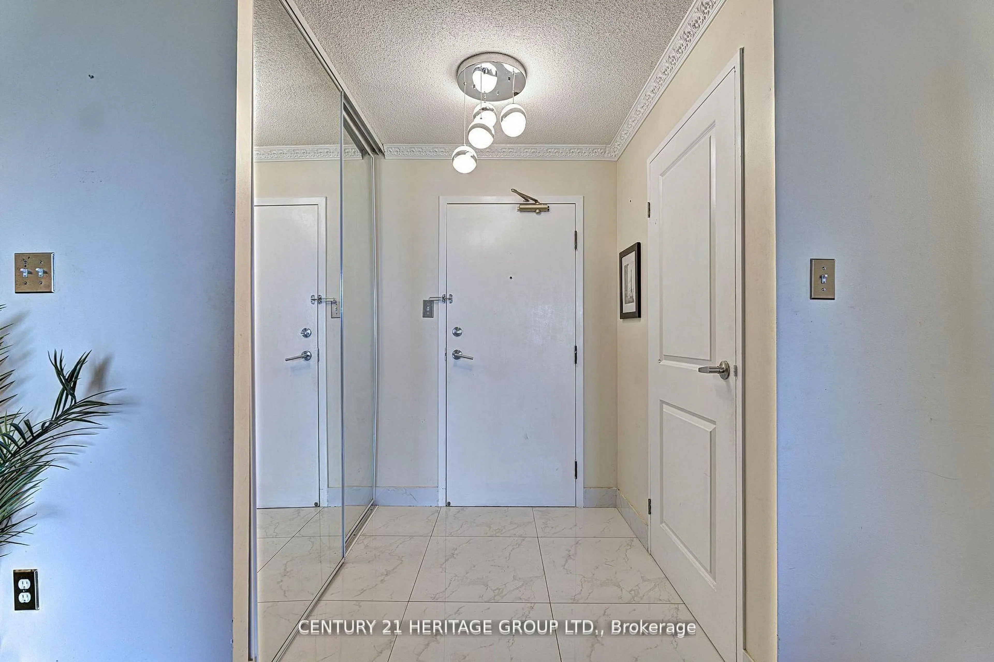 Indoor entryway for 5 Rowntree Rd #1205, Toronto Ontario M9V 5G9