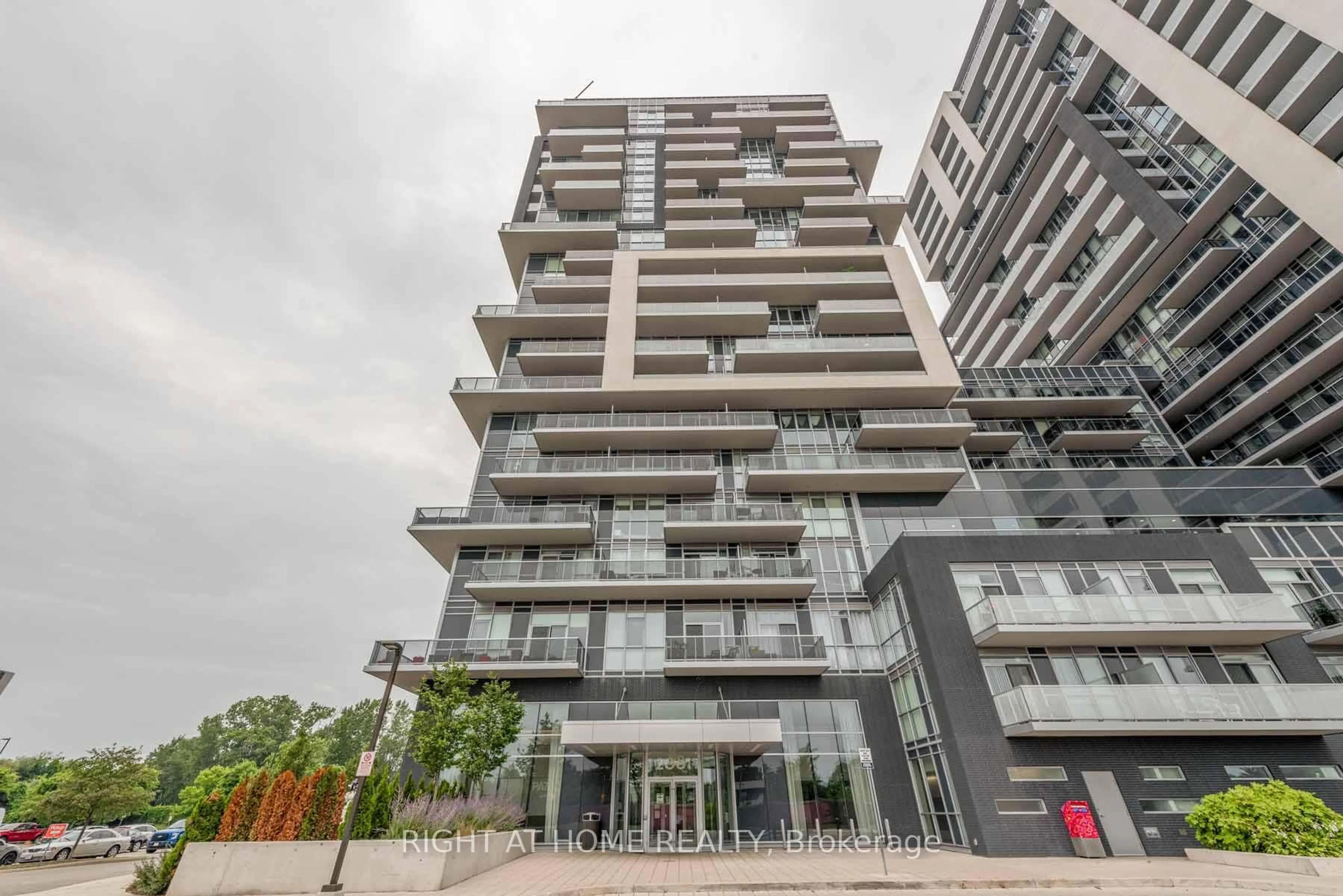 Indoor foyer for 2081 FAIRVIEW St #1901, Burlington Ontario L7S 2K4