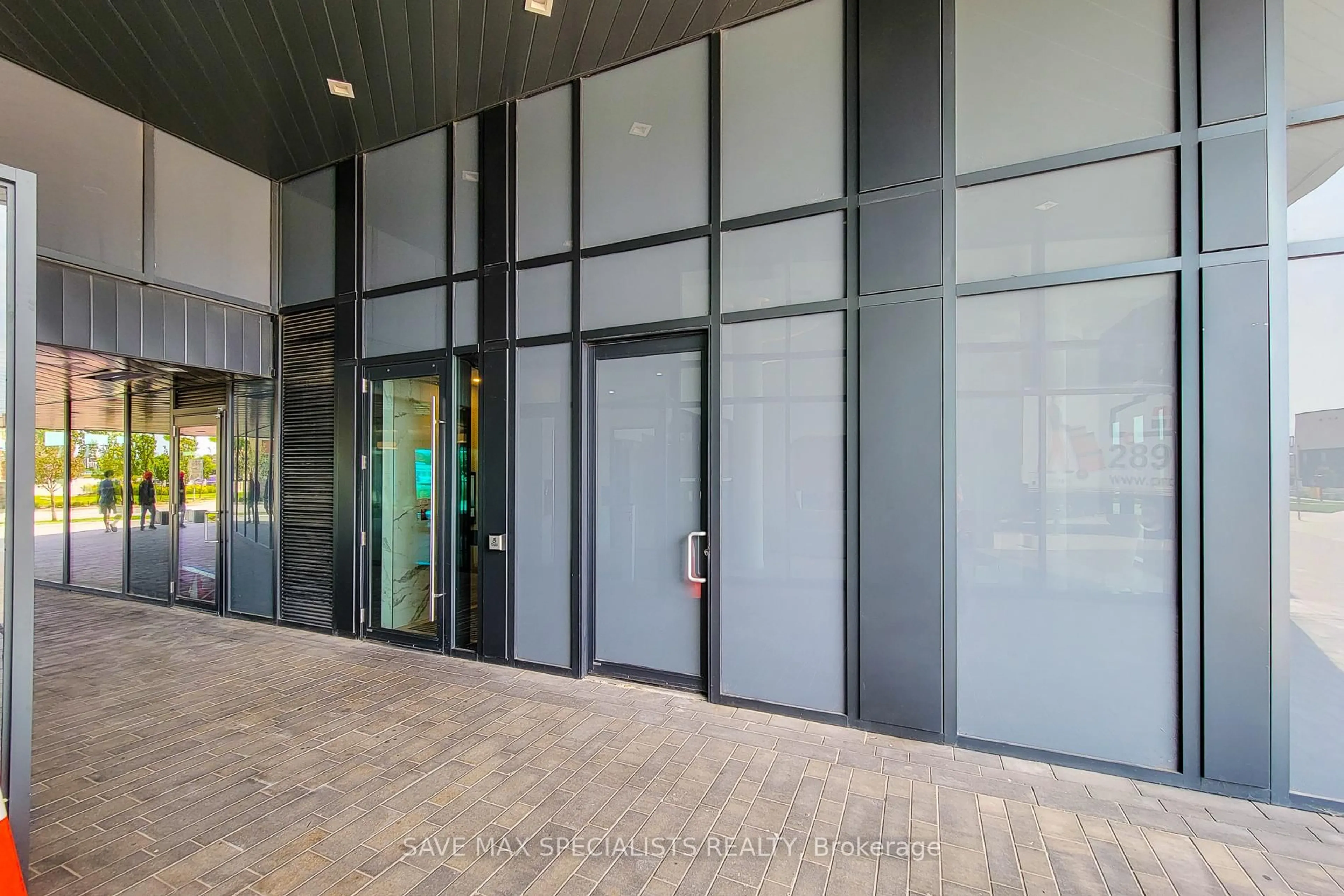 Indoor foyer for 3200 Dakota Common #B403, Burlington Ontario L7M 2A7