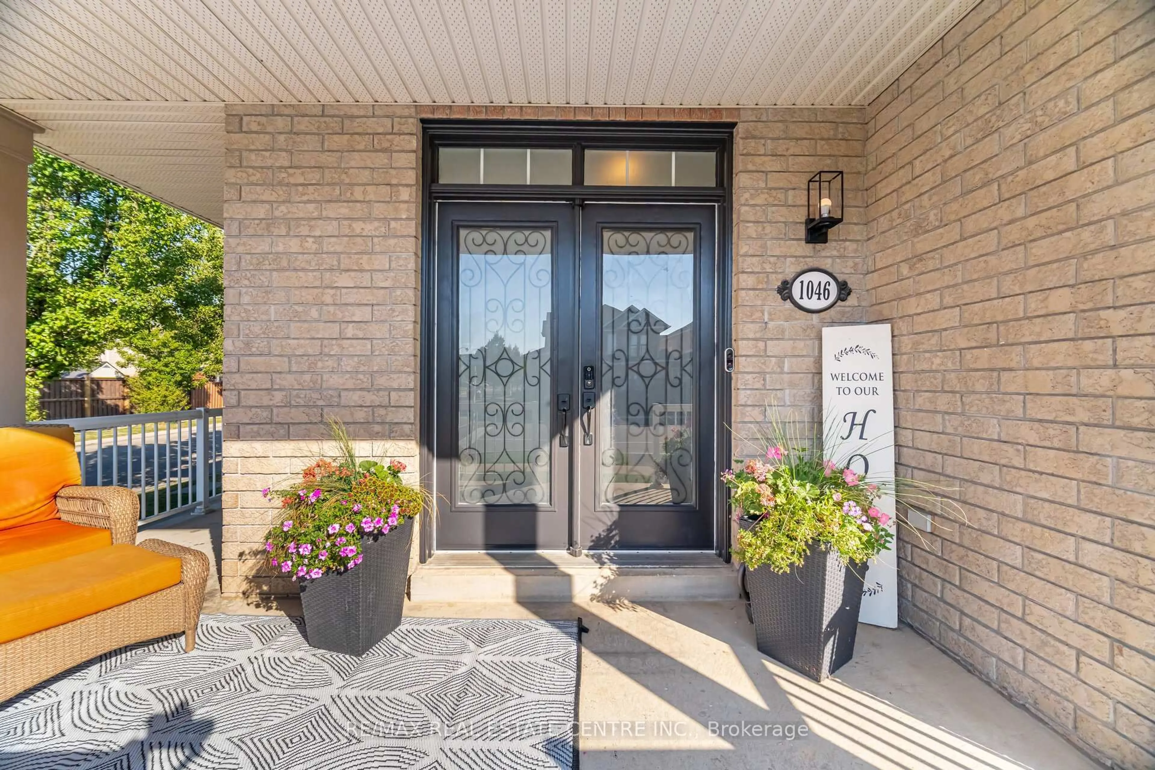 Indoor entryway for 1046 Costigan Rd, Milton Ontario L9T 6N6